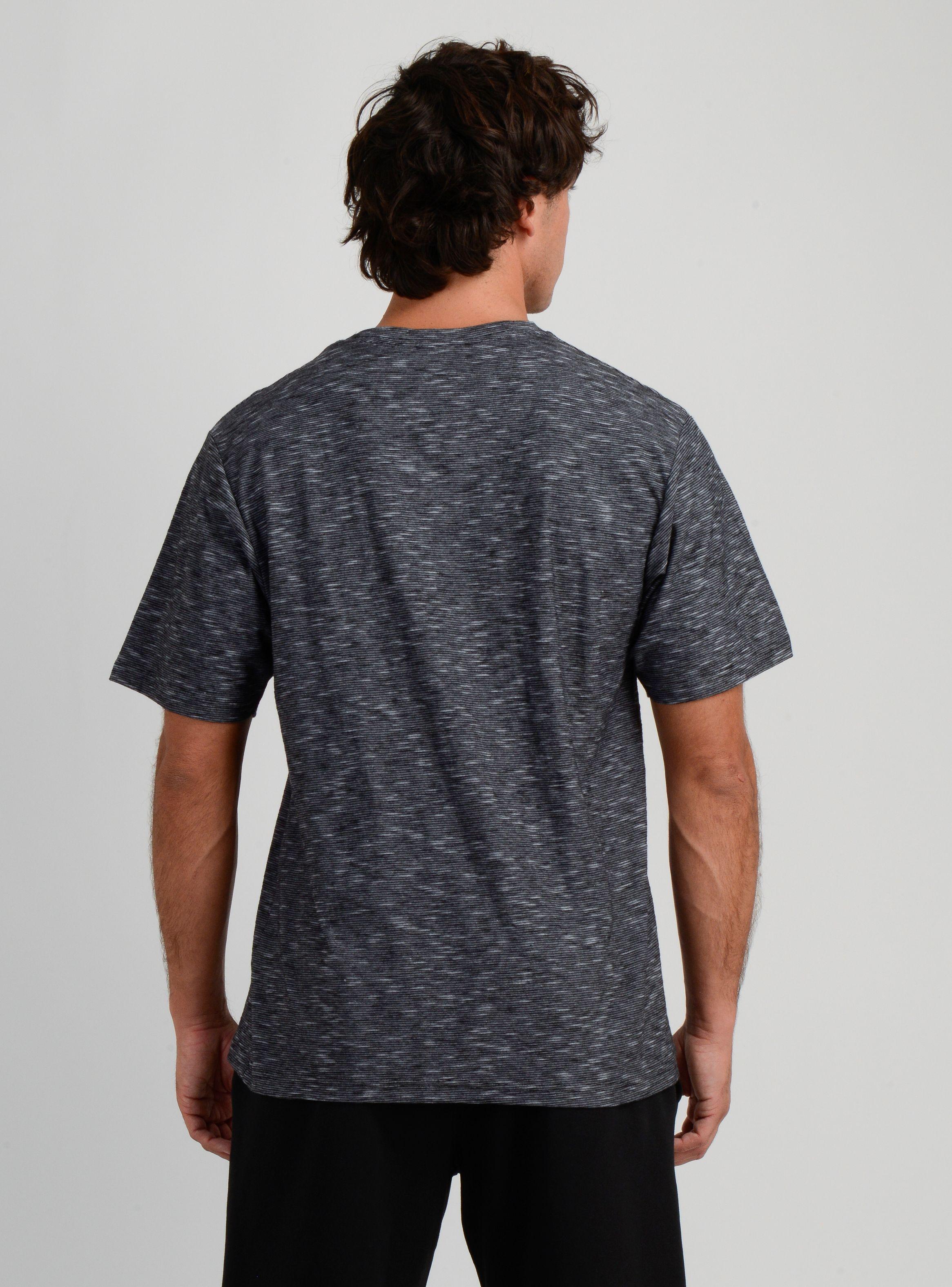 POLERA MANGA CORTA QUIVER II NEGRO-1