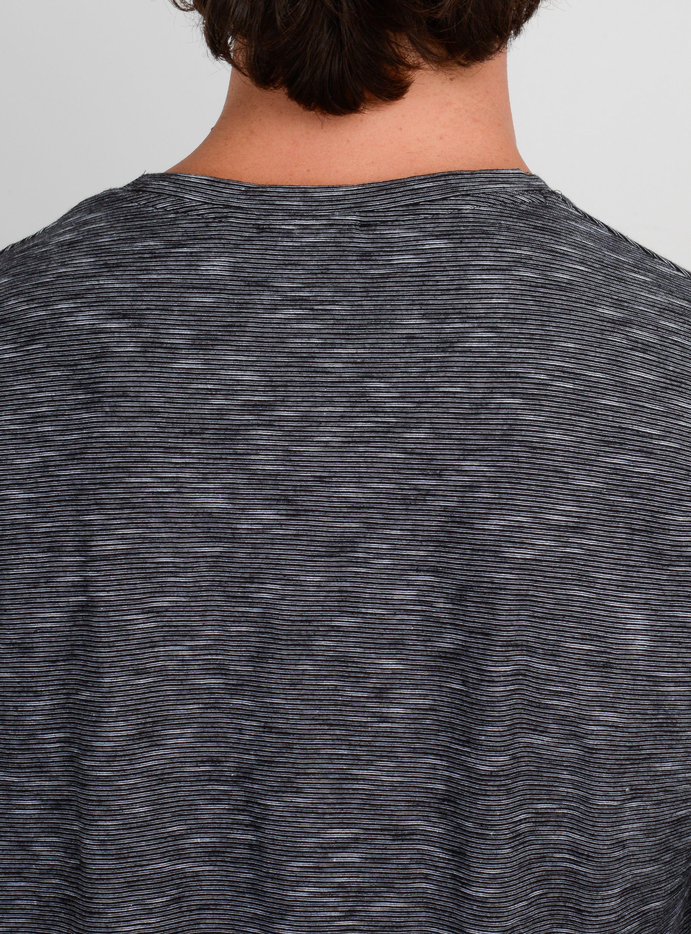 POLERA MANGA CORTA QUIVER II NEGRO-5