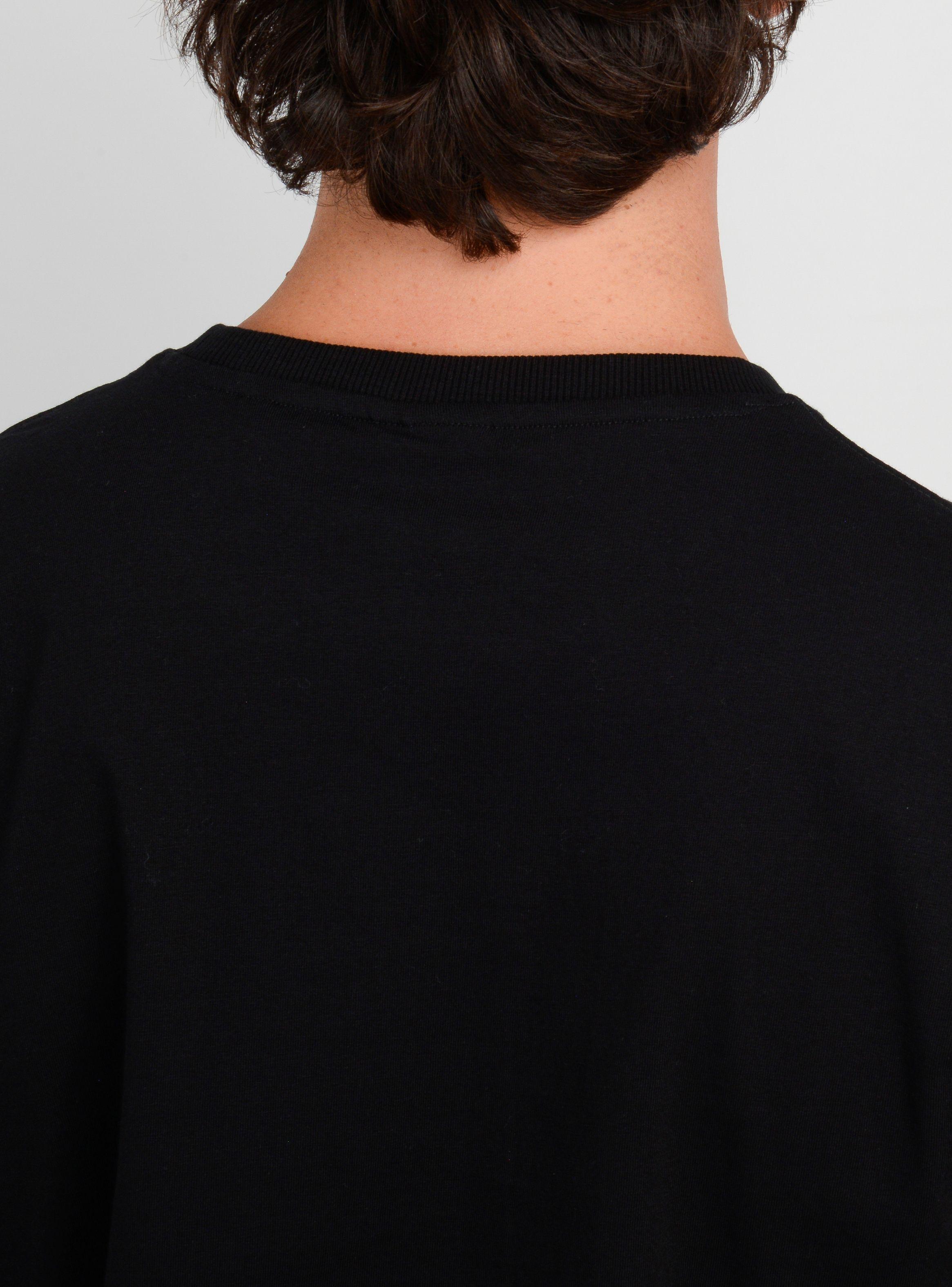 POLERA MANGA LARGA ESSENTIAL 90'S NEGRO-5