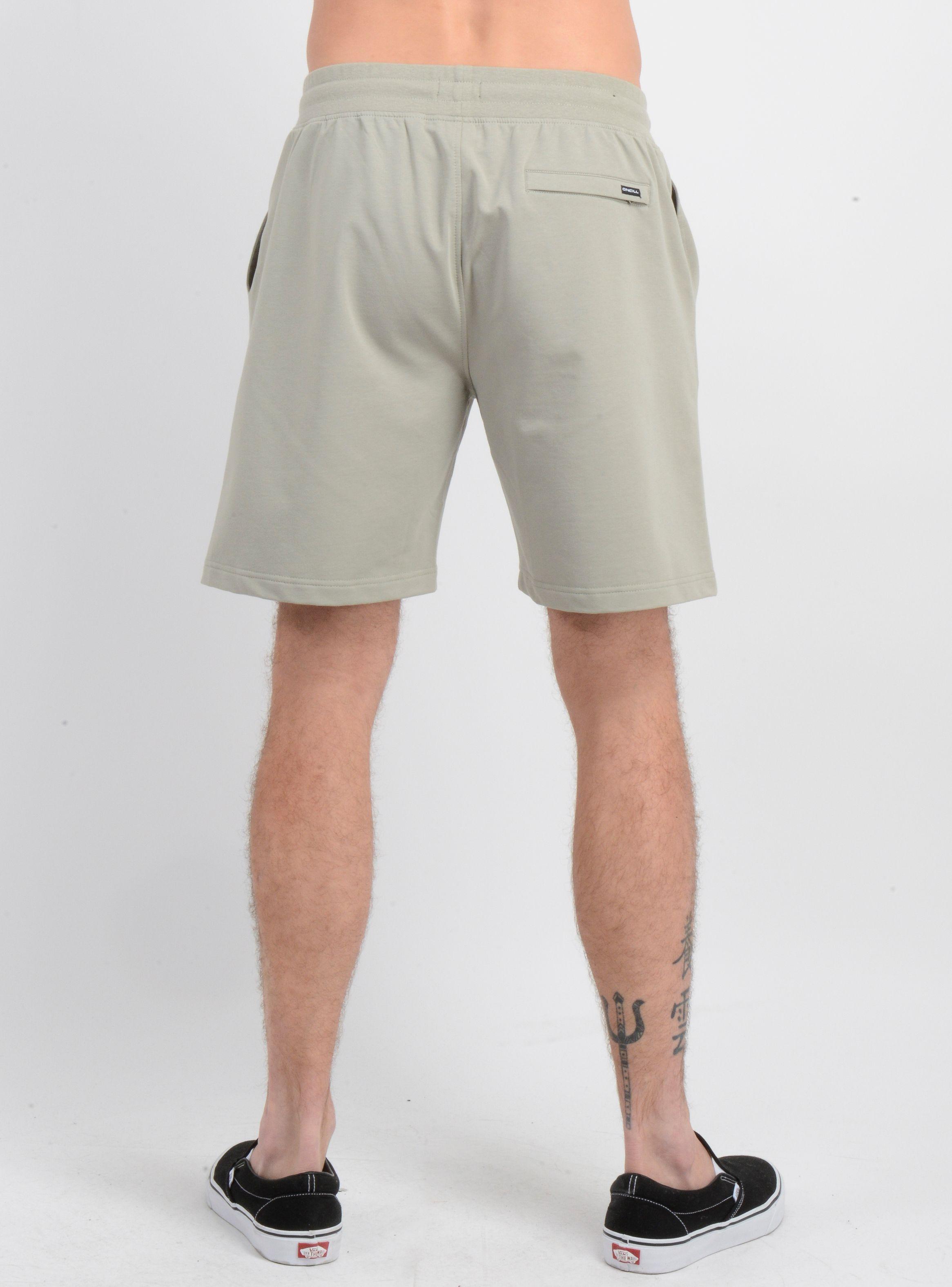 BERMUDA BASICO LOW KEY SHORT VERDE OSCURO-1