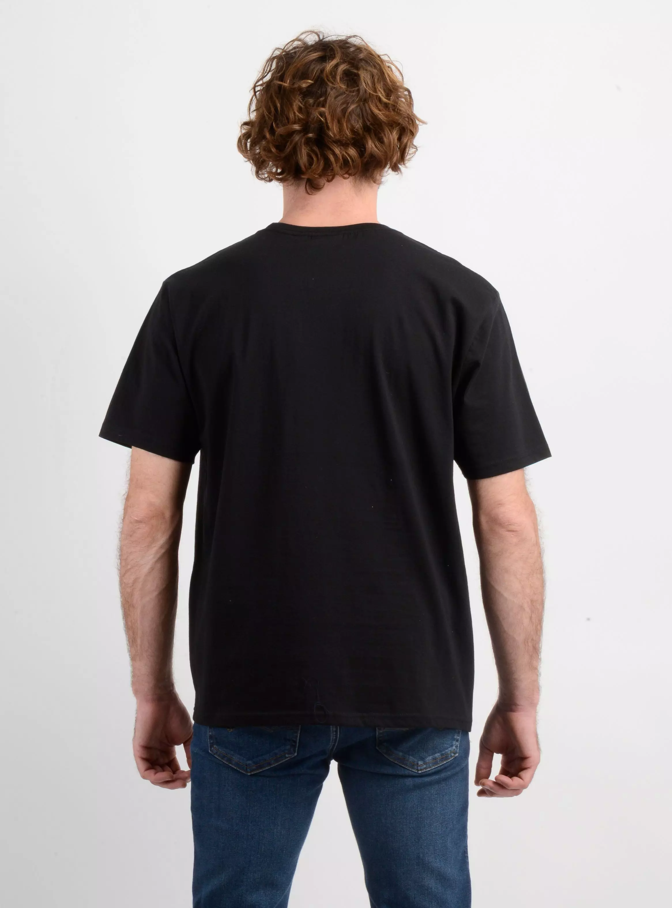 POLERA MANGA CORTA EAST CLIFF NEGRO-1