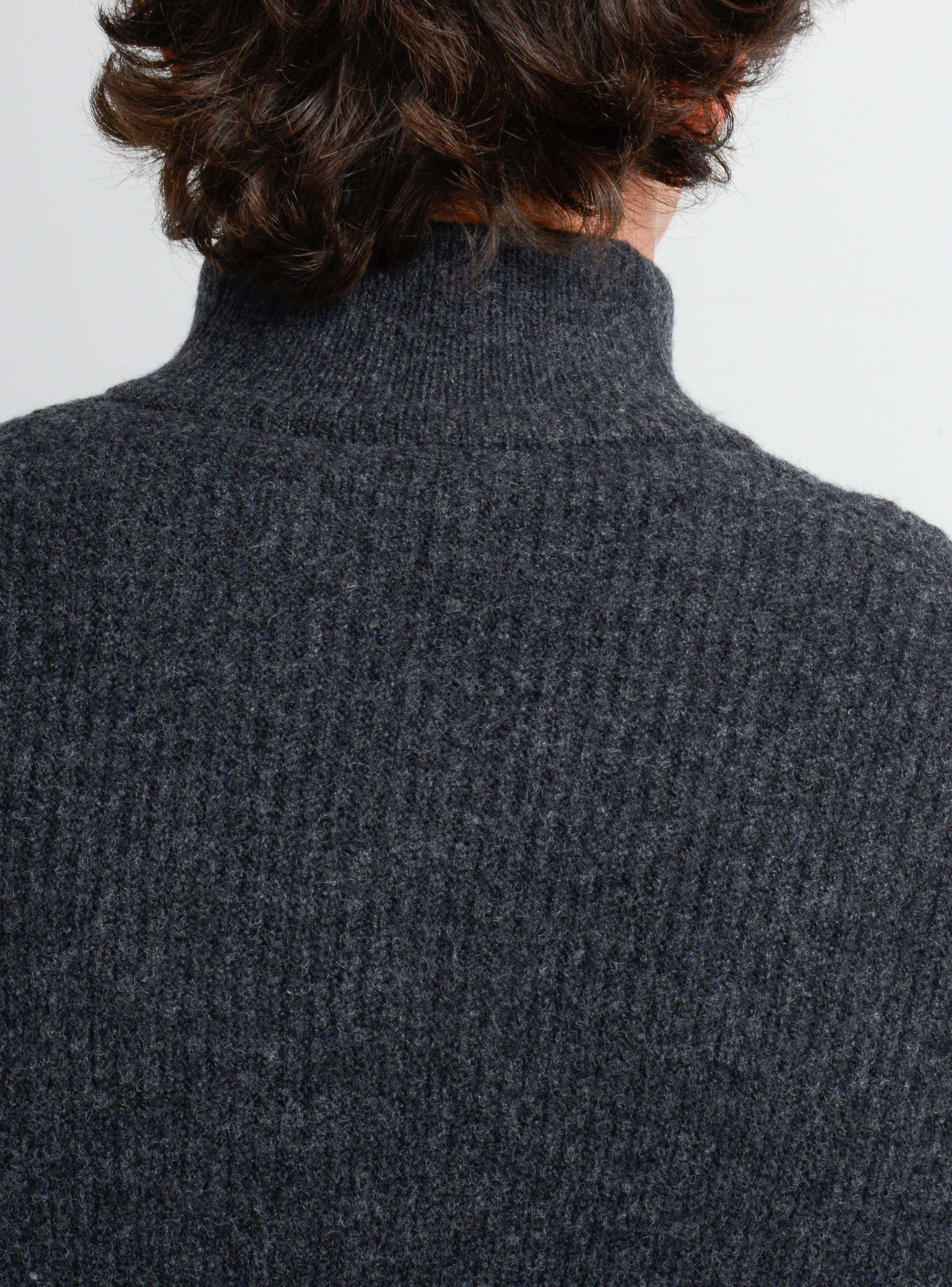 SWEATER NORRIS GRIS OSCURO-5