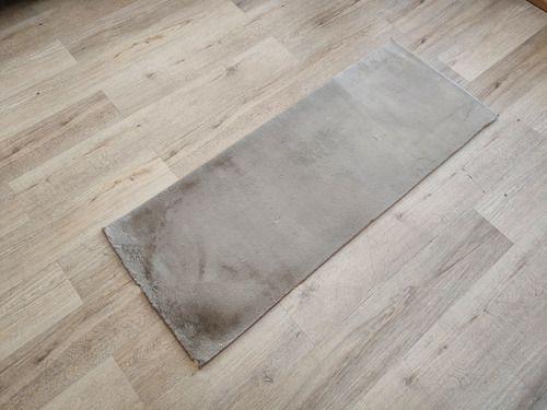 Alfombra Bajada De Cama Timmy Extra Suave Color Taupe 55x145-2