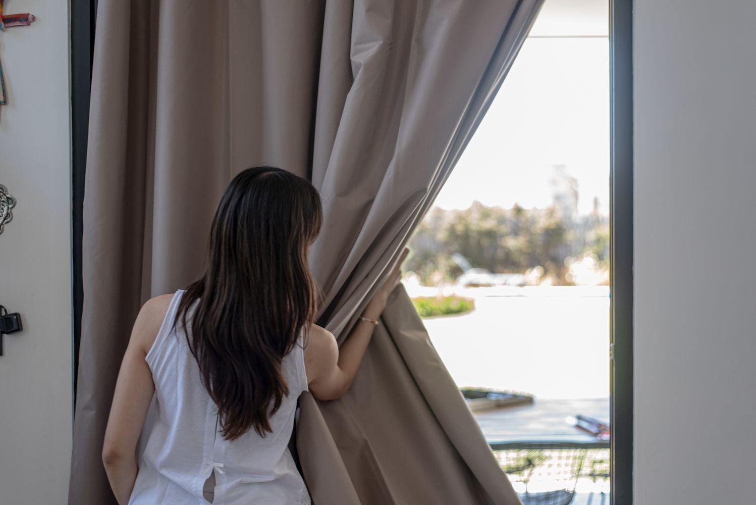 Pack 2 Cortina Tradicional 100% Blackout Cafe Claro-5