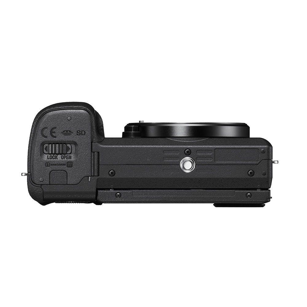 Cámara Profesional ILCE-6400M + Lente 18-135 mm-4