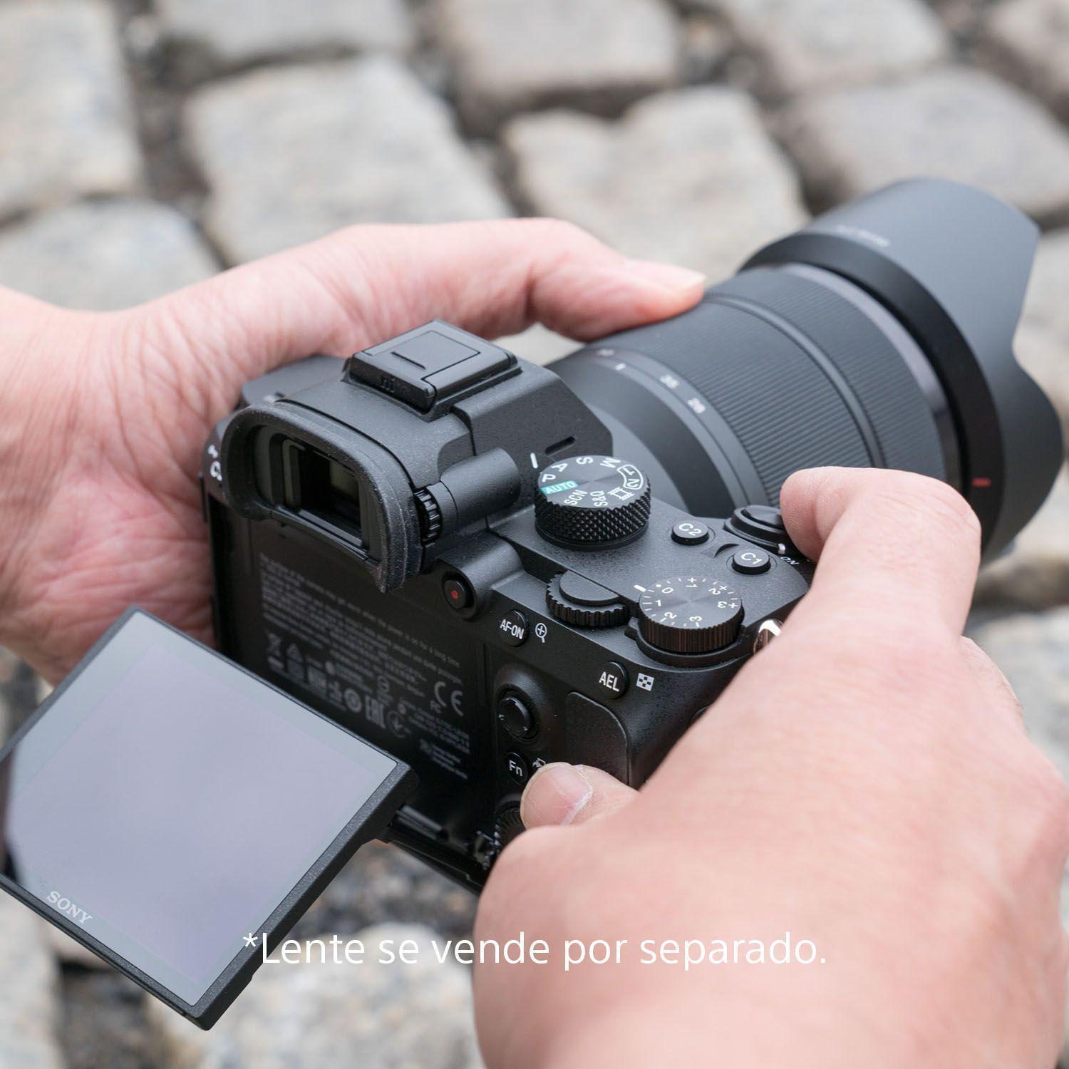 Cámara Profesional ILCE-7M3-6