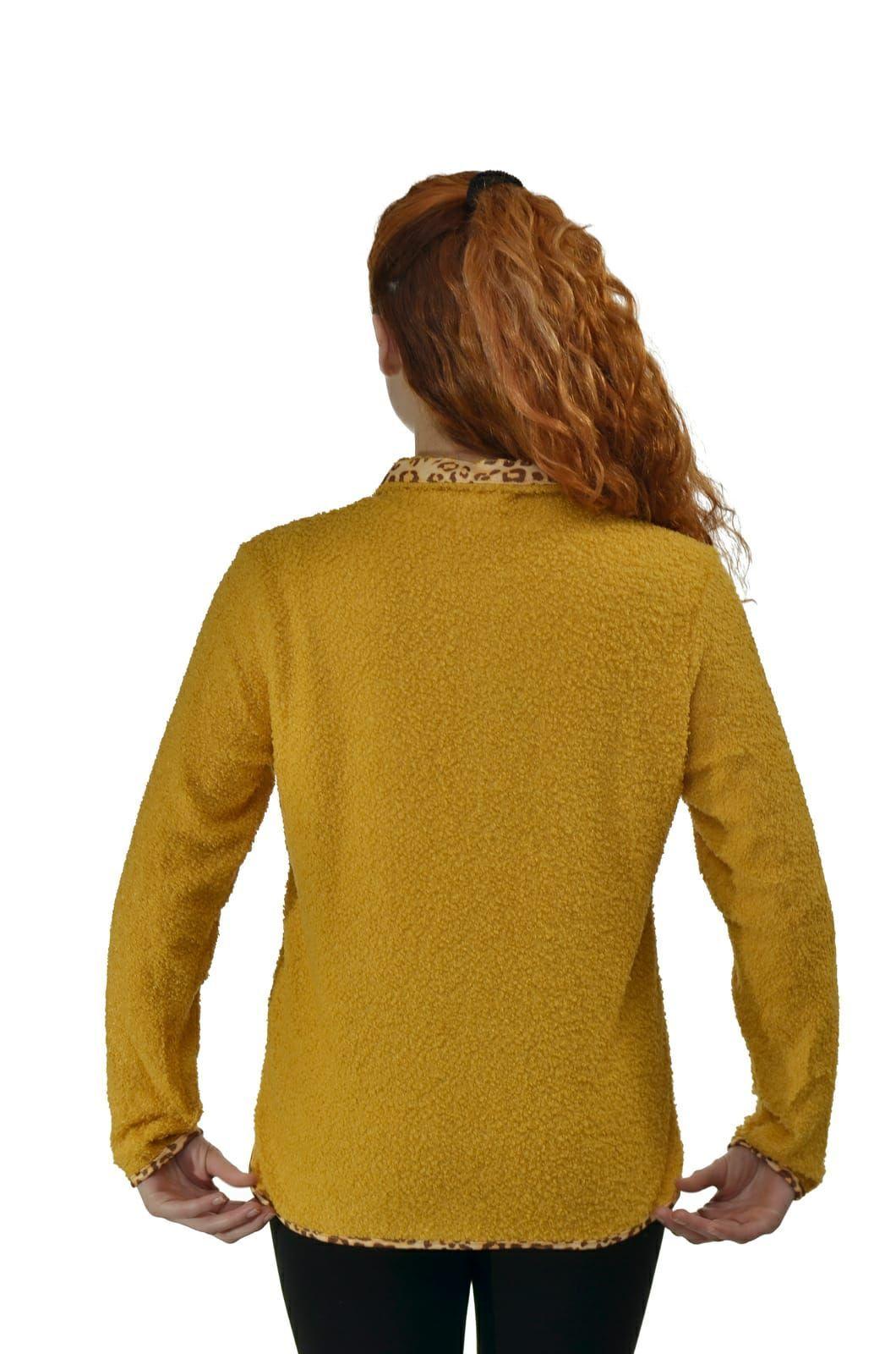 Polera aplicación animal mostaza Alexandra Cid-2