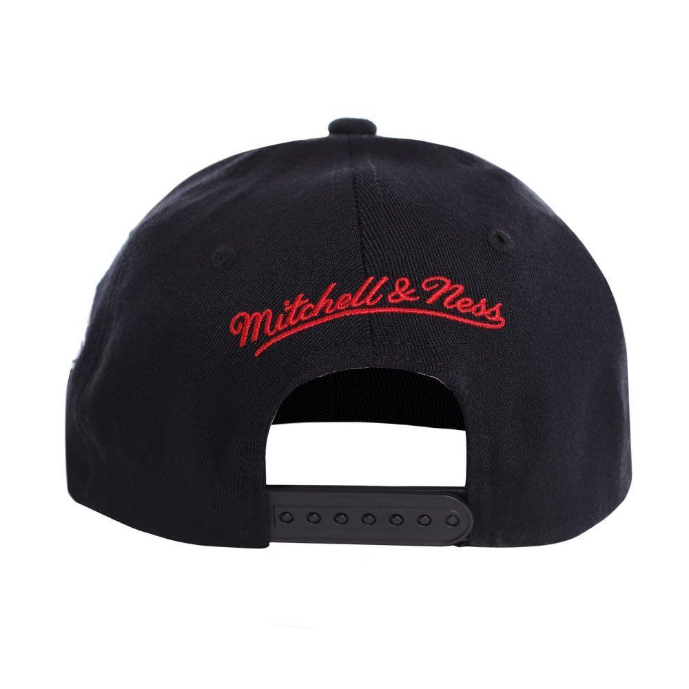 Gorro Miami Heat Visera Curva y Letras Negro Rojo Mitchell and Ness-2