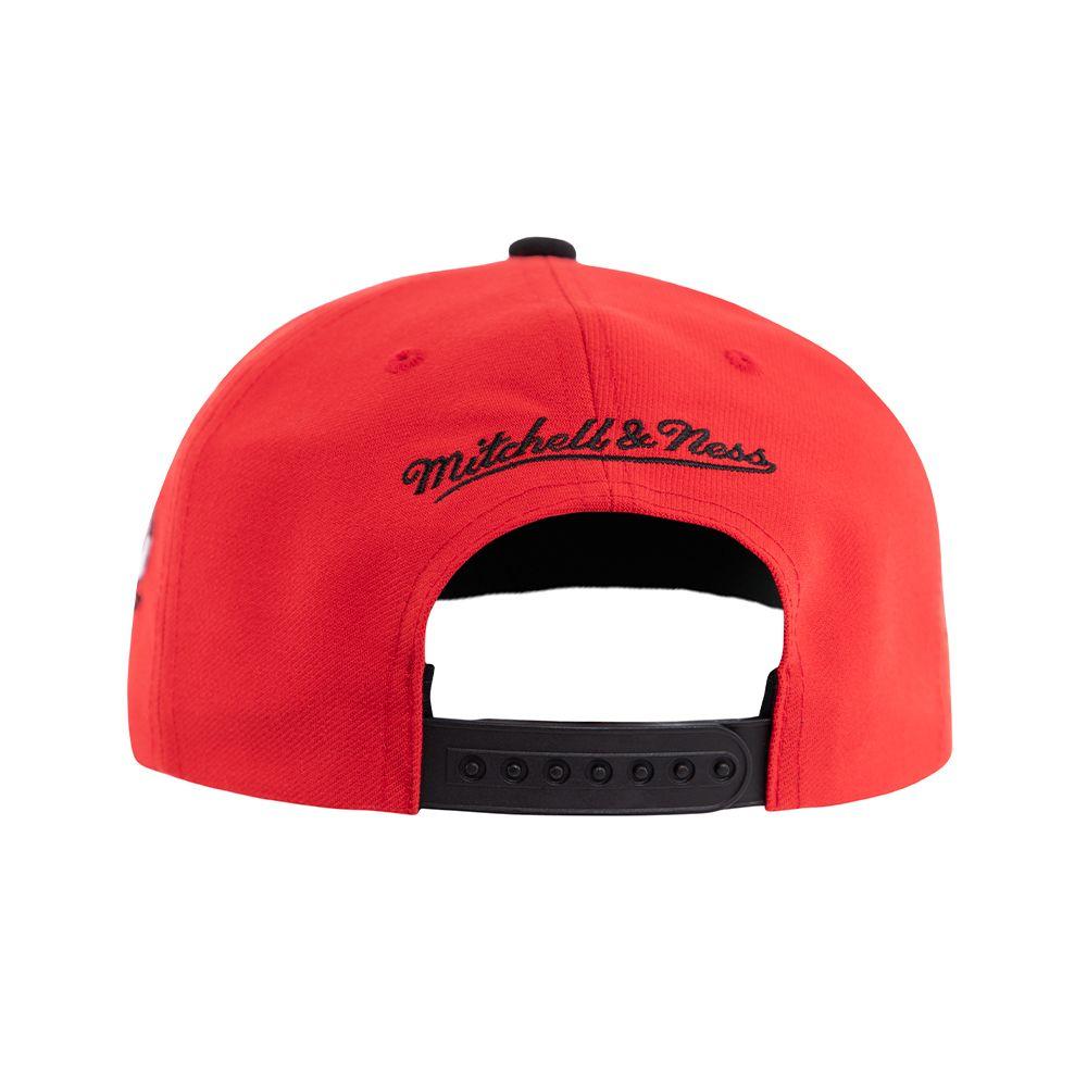 Gorro Chicago Bulls The Finals Red Negro Mitchell and Ness-3
