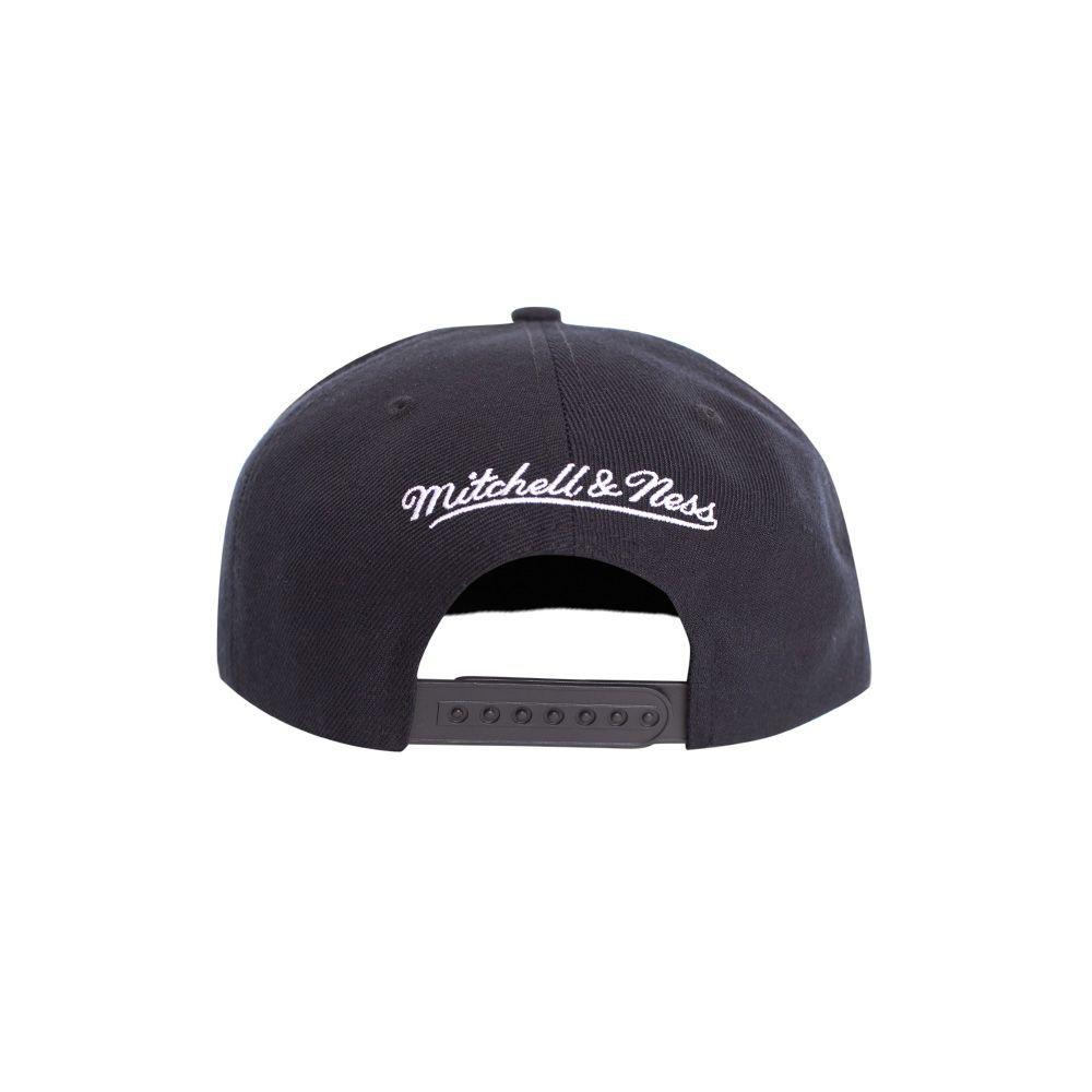 Gorro Miami Heat Visera Plana Finales 2007 Negro Mitchell and Ness-2