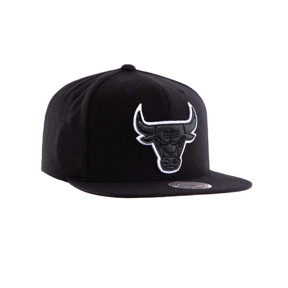 Gorro Chicago Bulls Patch Negro Blanco Mitchell and Ness-1