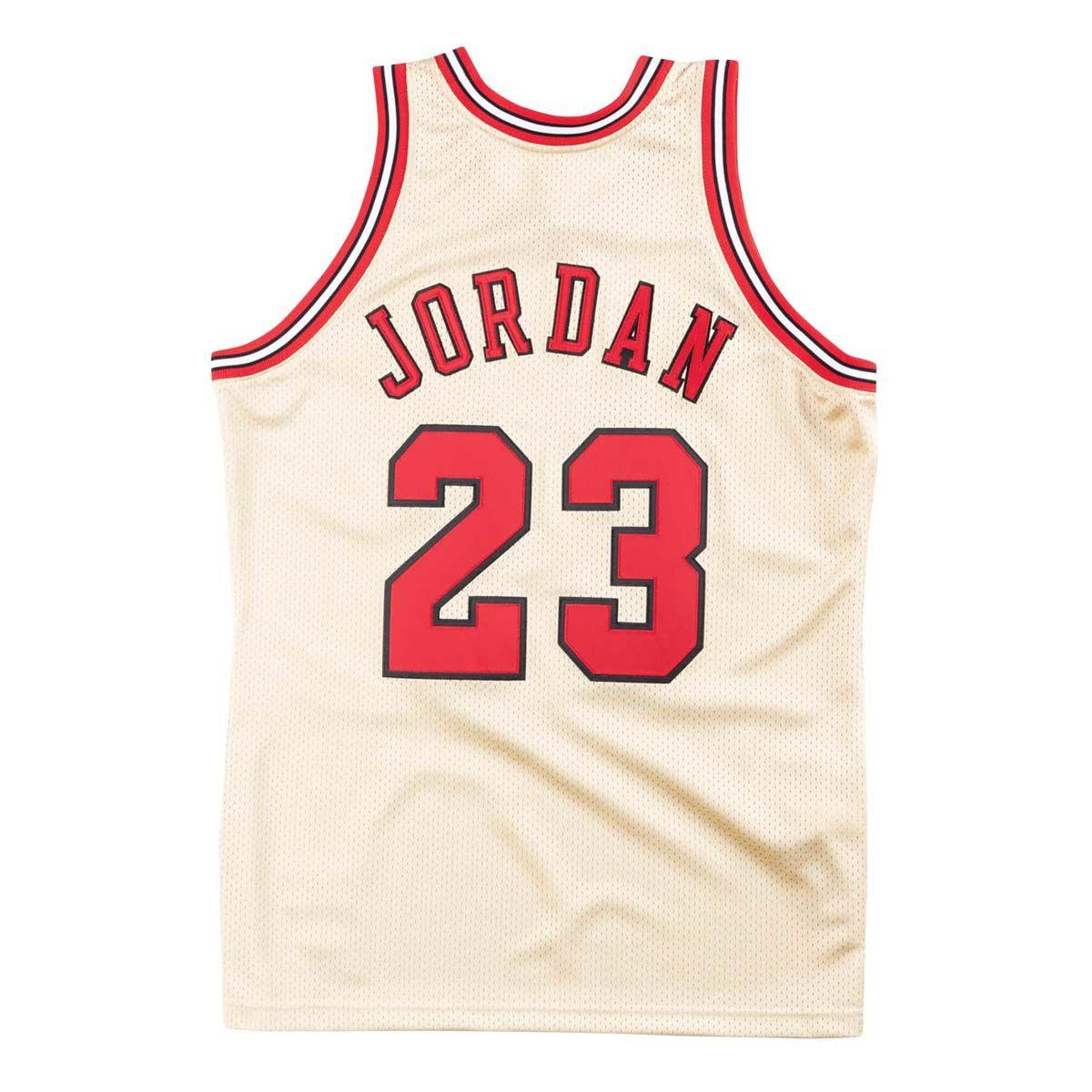 Polera Nba Gold Jersey Bulls 95 Mj Mitchell And Ness-1