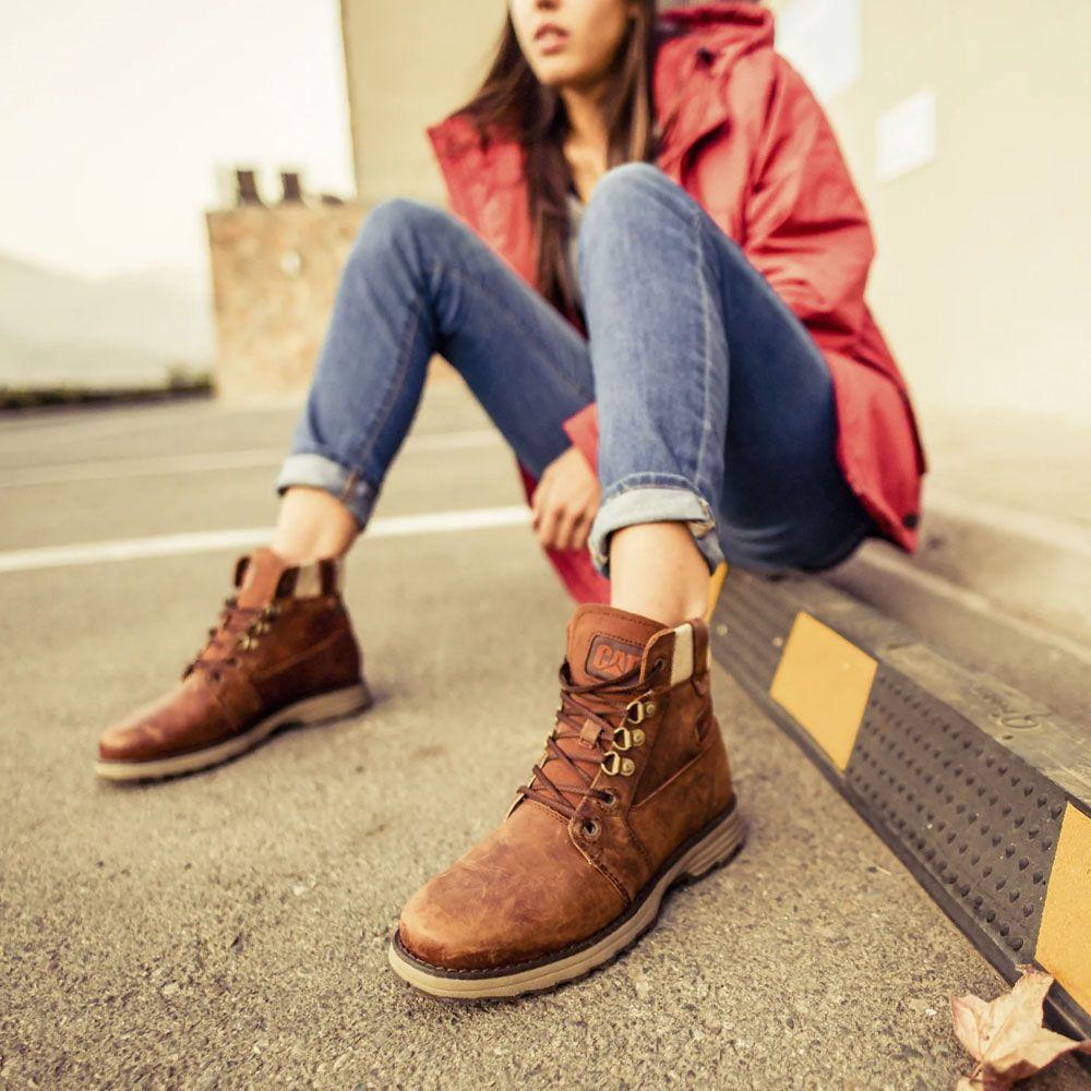 Zapatilla Botín Waterproof Mujer Charli Café Cat-5