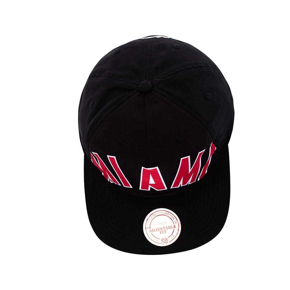 Gorro Miami Heat Visera Plana Negro Mitchell and Ness-4