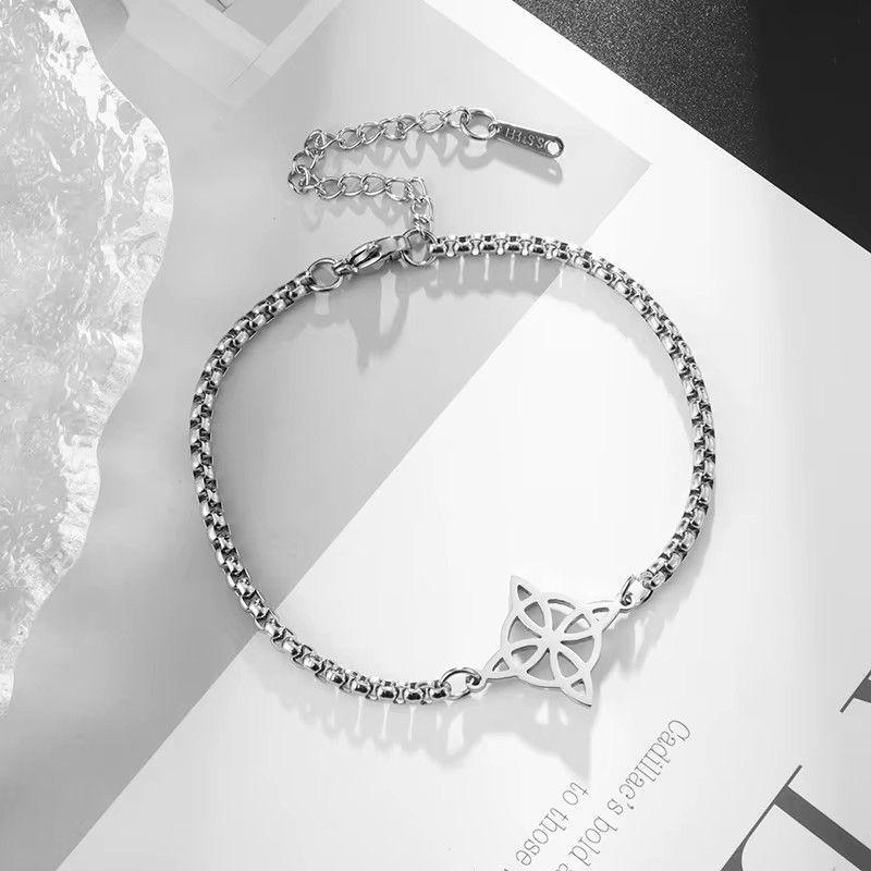 Pulsera Nudo de Bruja Celta Plateada Acero MD1125-3