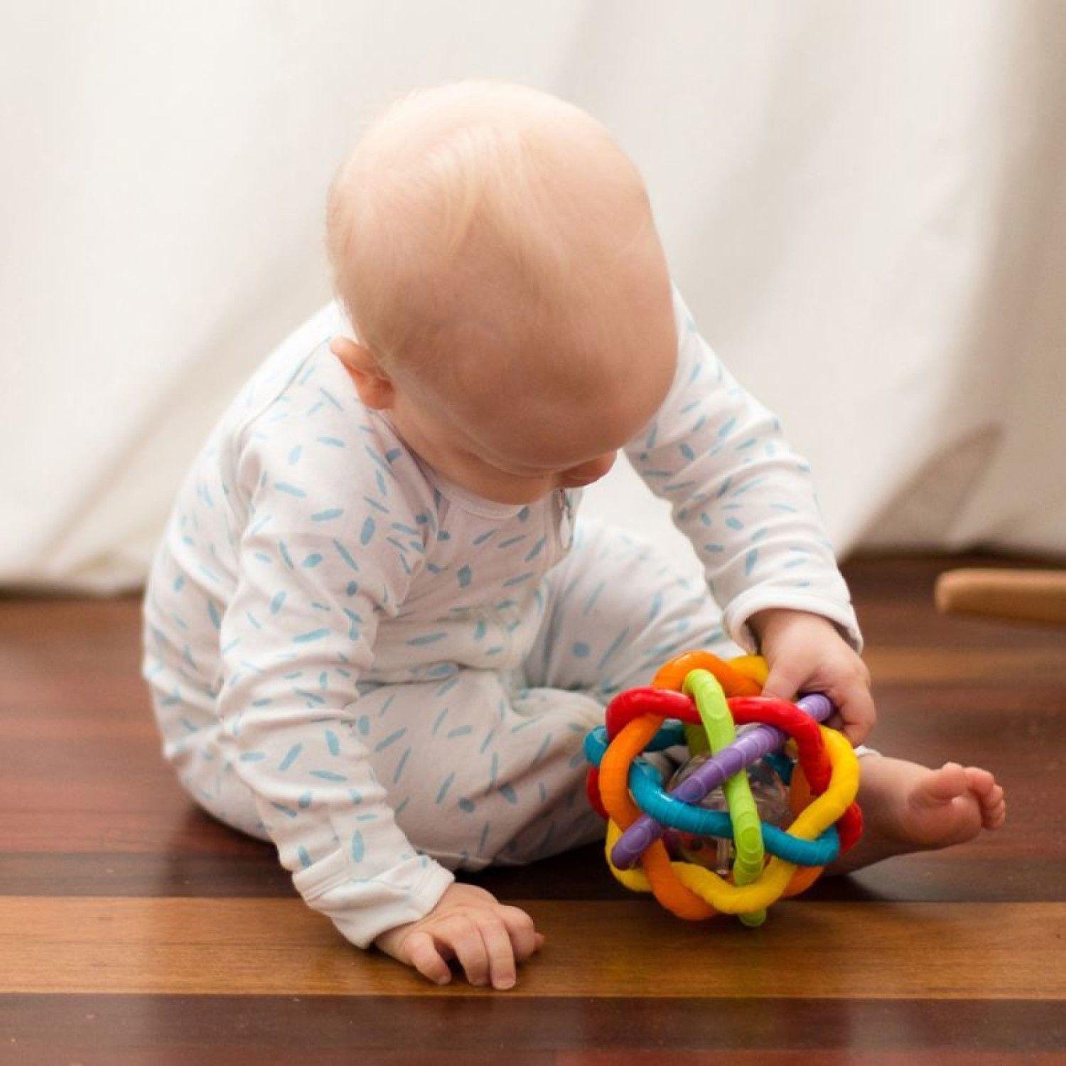 Pelota Sonajero Multicolor Bendy Playgro-4