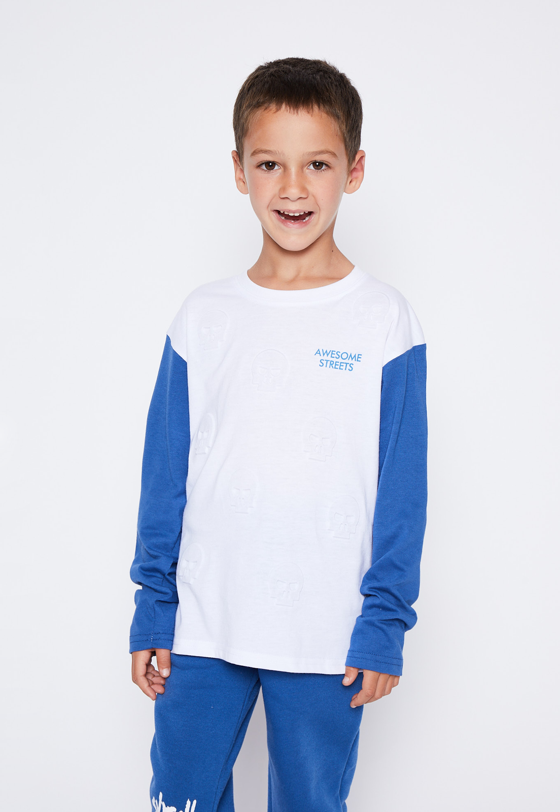 Polera Niño Blanco Emboss Family Shop-0