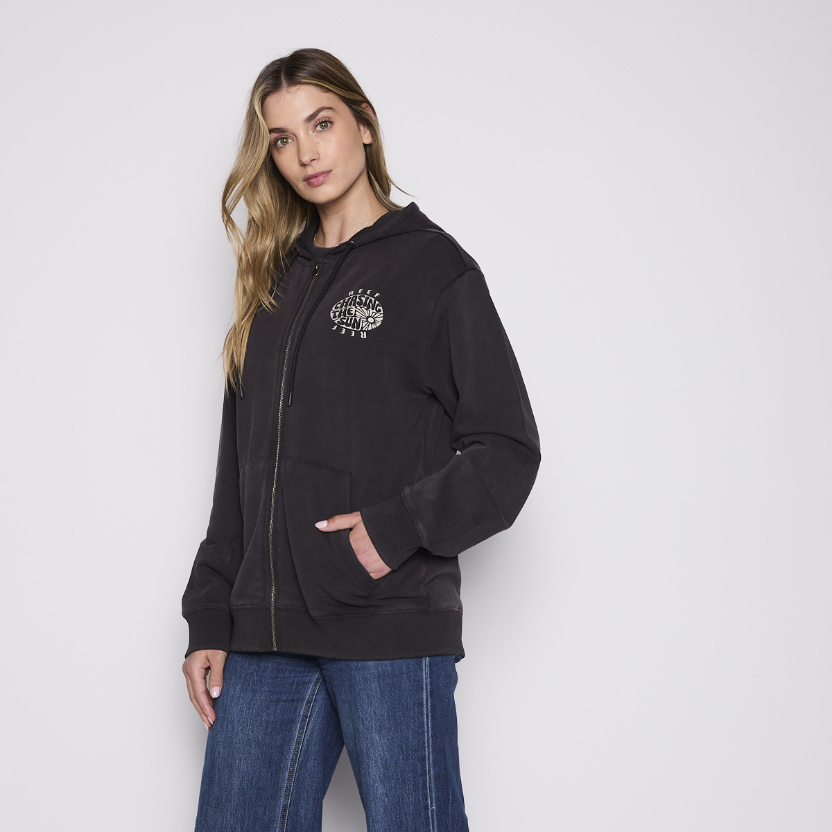 Polerón Reef Women Full Zipper Black Chasing Sun-1