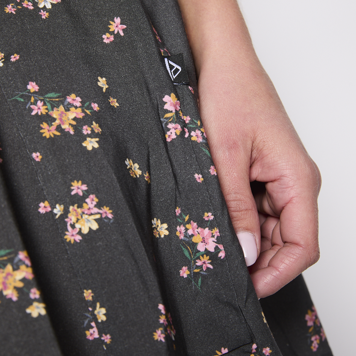 Vestido Reef Women Soft Black Flowers Buttons-7