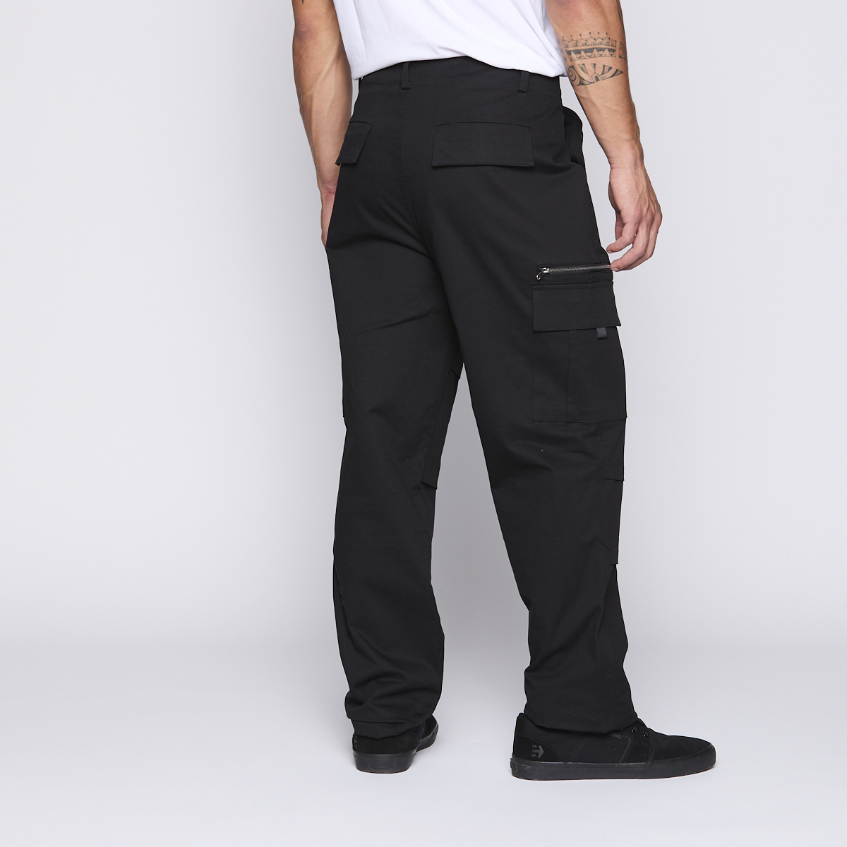 Pantalón Cargo Reef Men Black-3