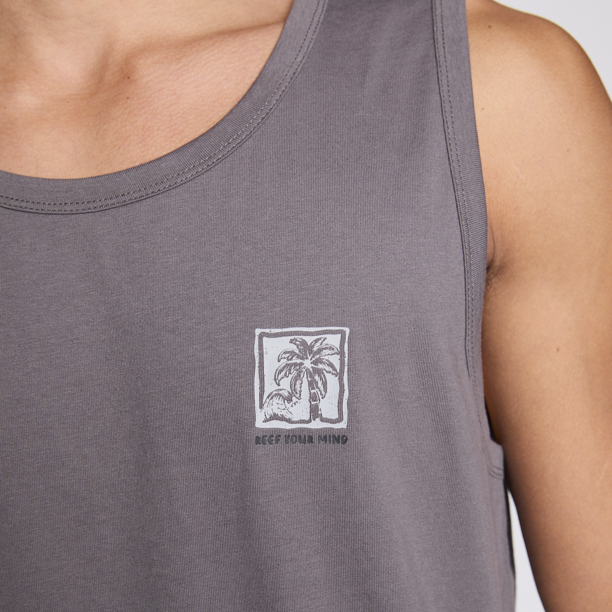 Polera Tank Reef Men Dark Grey-3