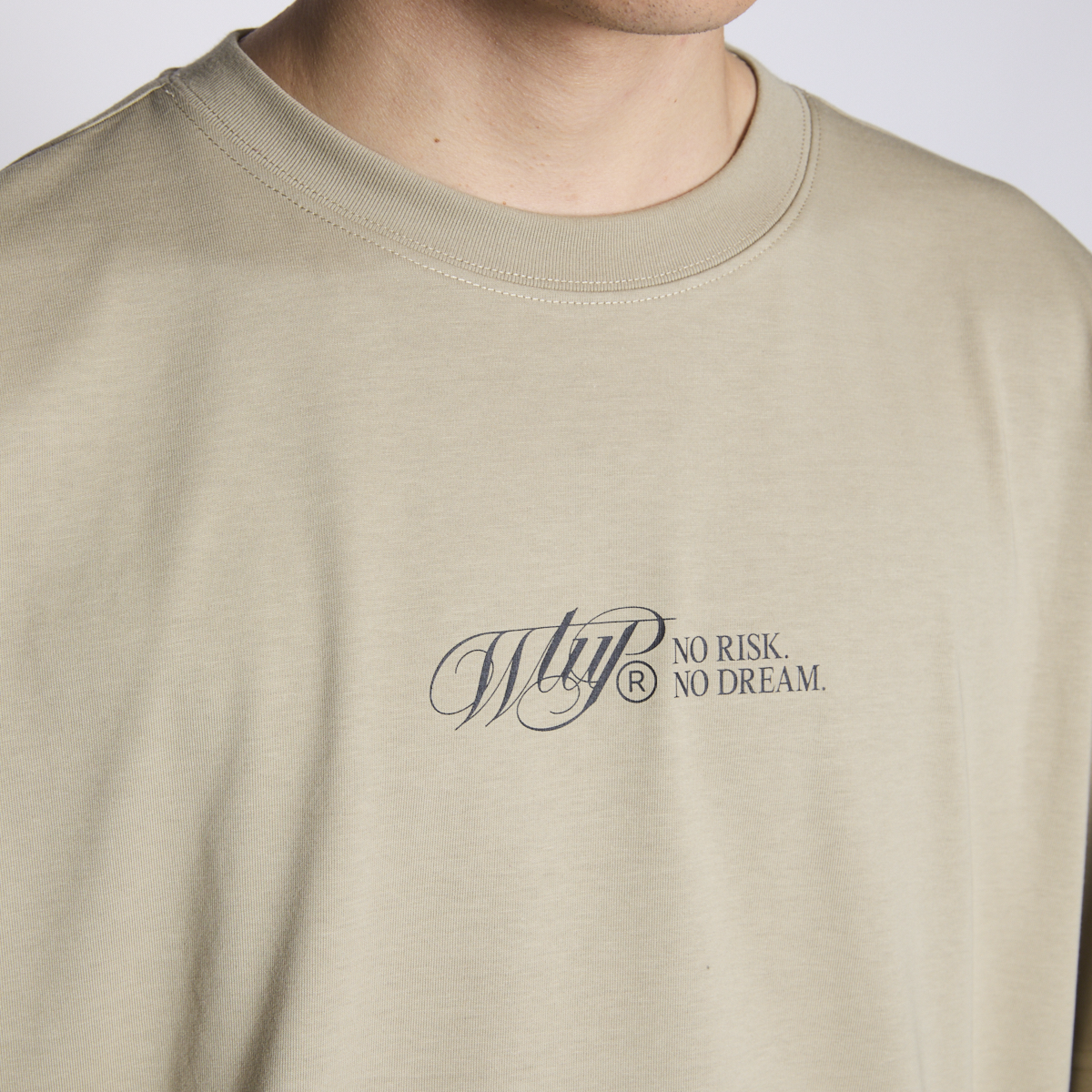 Polera Whatup Men No Risk No Dream Beige-2