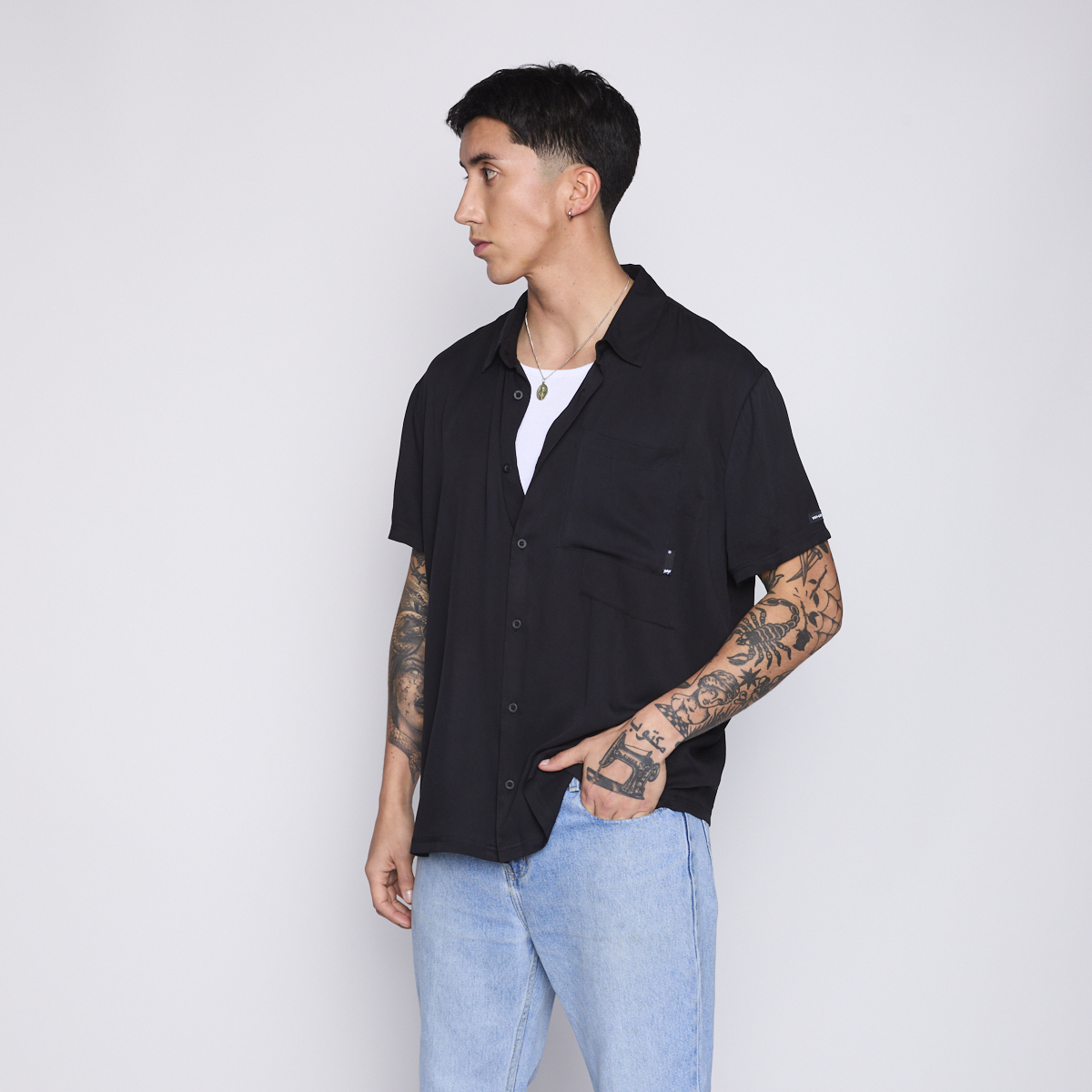Camisa WhatUp Men All Black-2