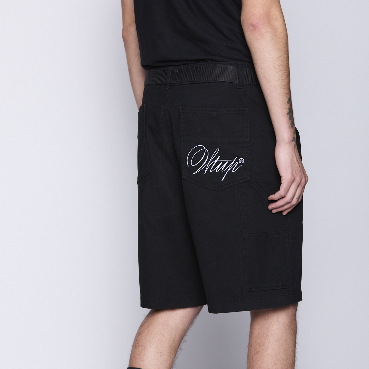 Bermuda Recta Whatup Men All Black-2