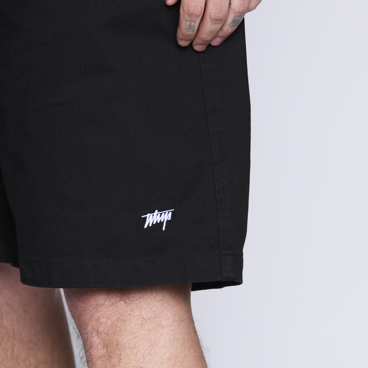 Bermuda Recta Whatup Men All Black-4