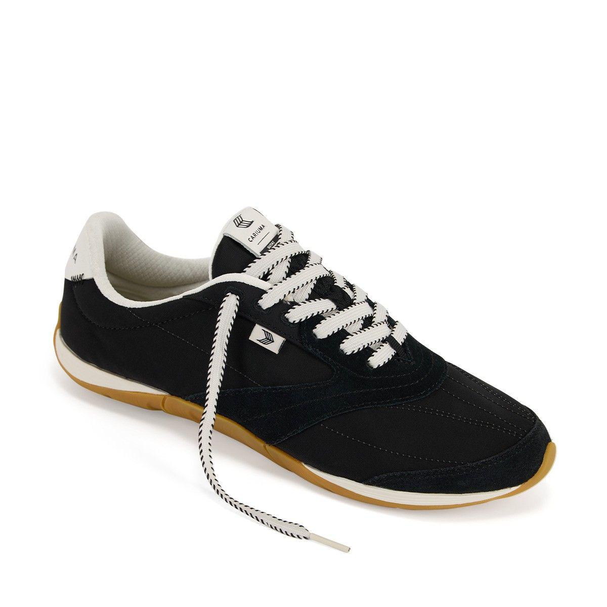 Zapatilla Cariuma Women SUTAI Nylon Suede Gum Black-1