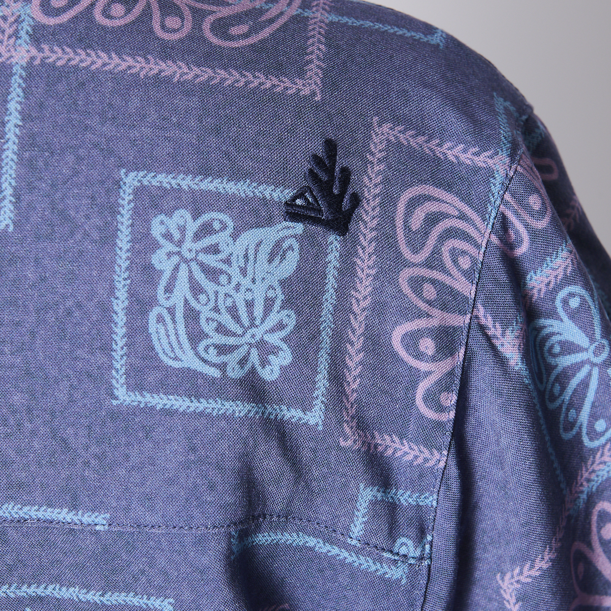 Camisa Reef Kids Azul Figuras-3