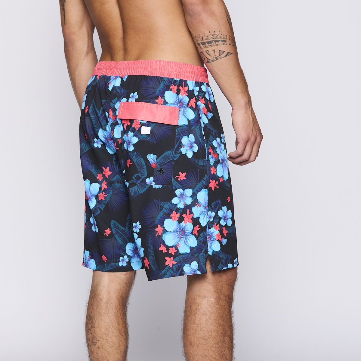 Traje de Baño Reef Men Black Red Flowers-3