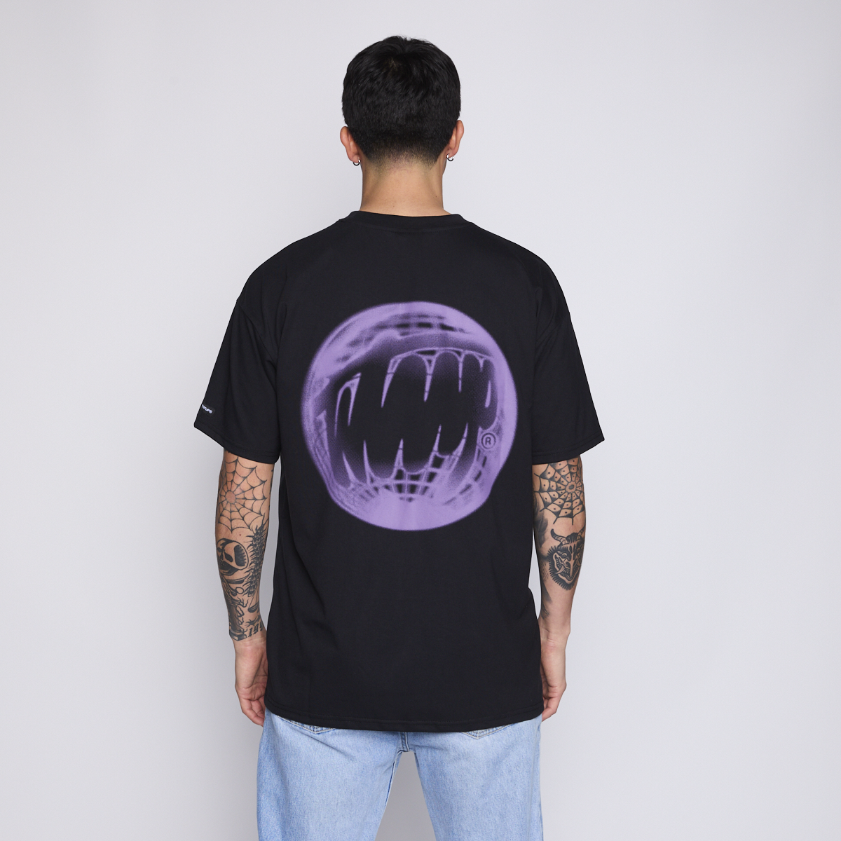Polera WhatUp Oversize Black Round Purple-1