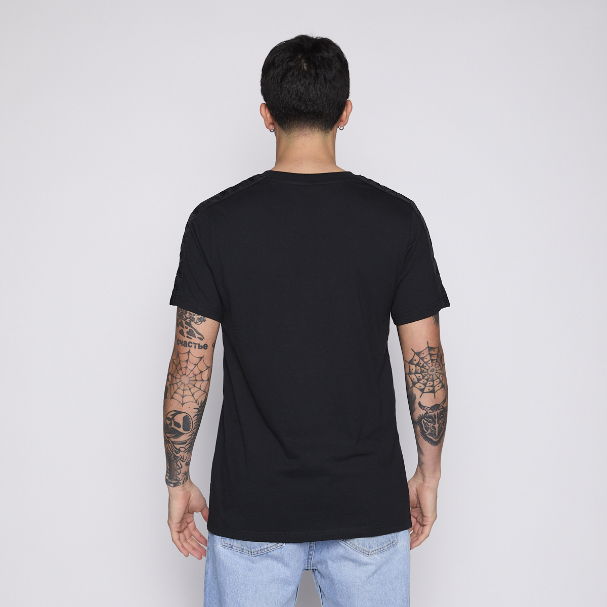 Polera Kappa Men Banda Black Logo Front Grey-1