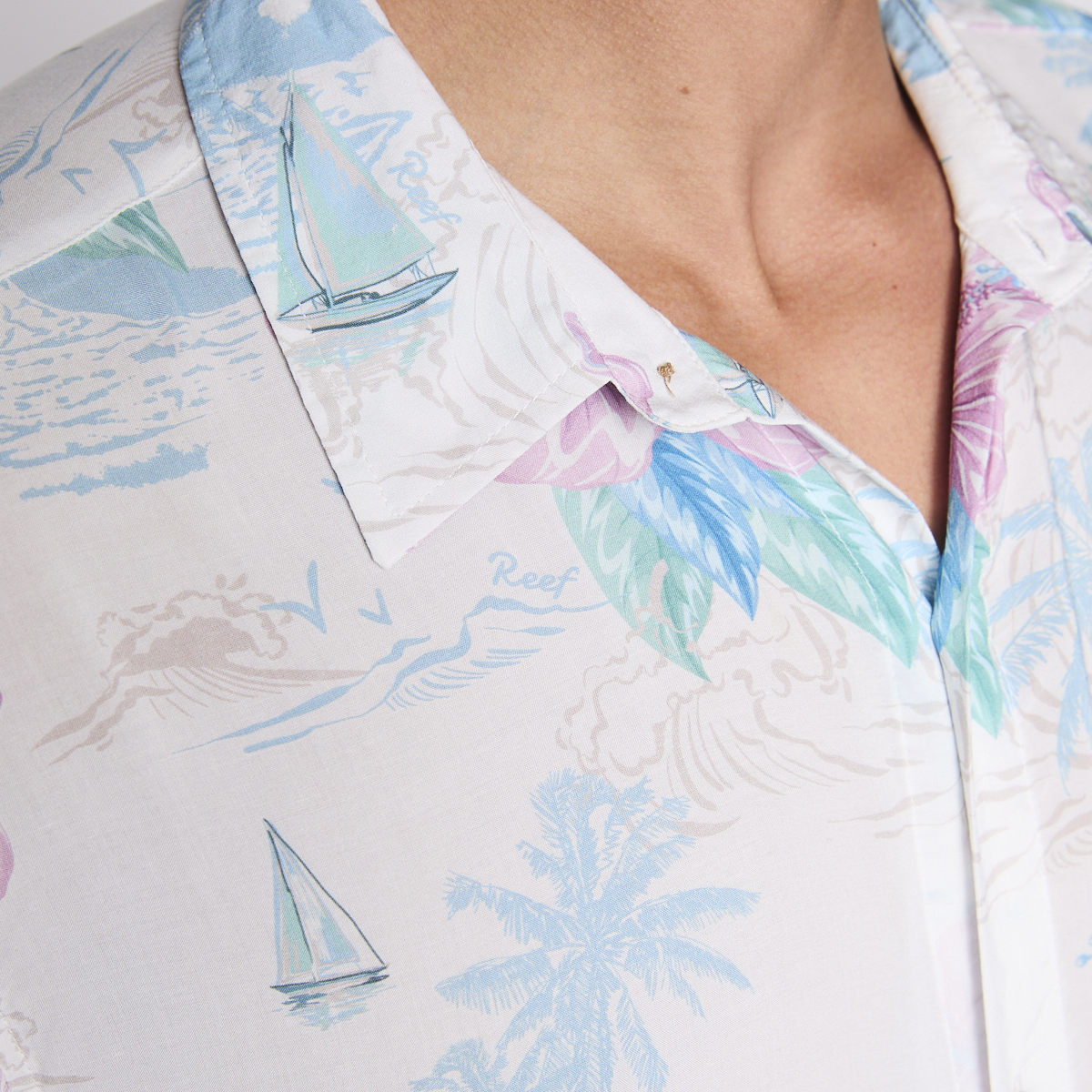 Camisa Reef Men Floreada Blanca-4