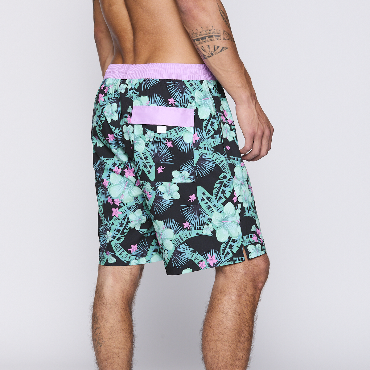 Traje de Baño Reef Men Black Pink Flowers-3