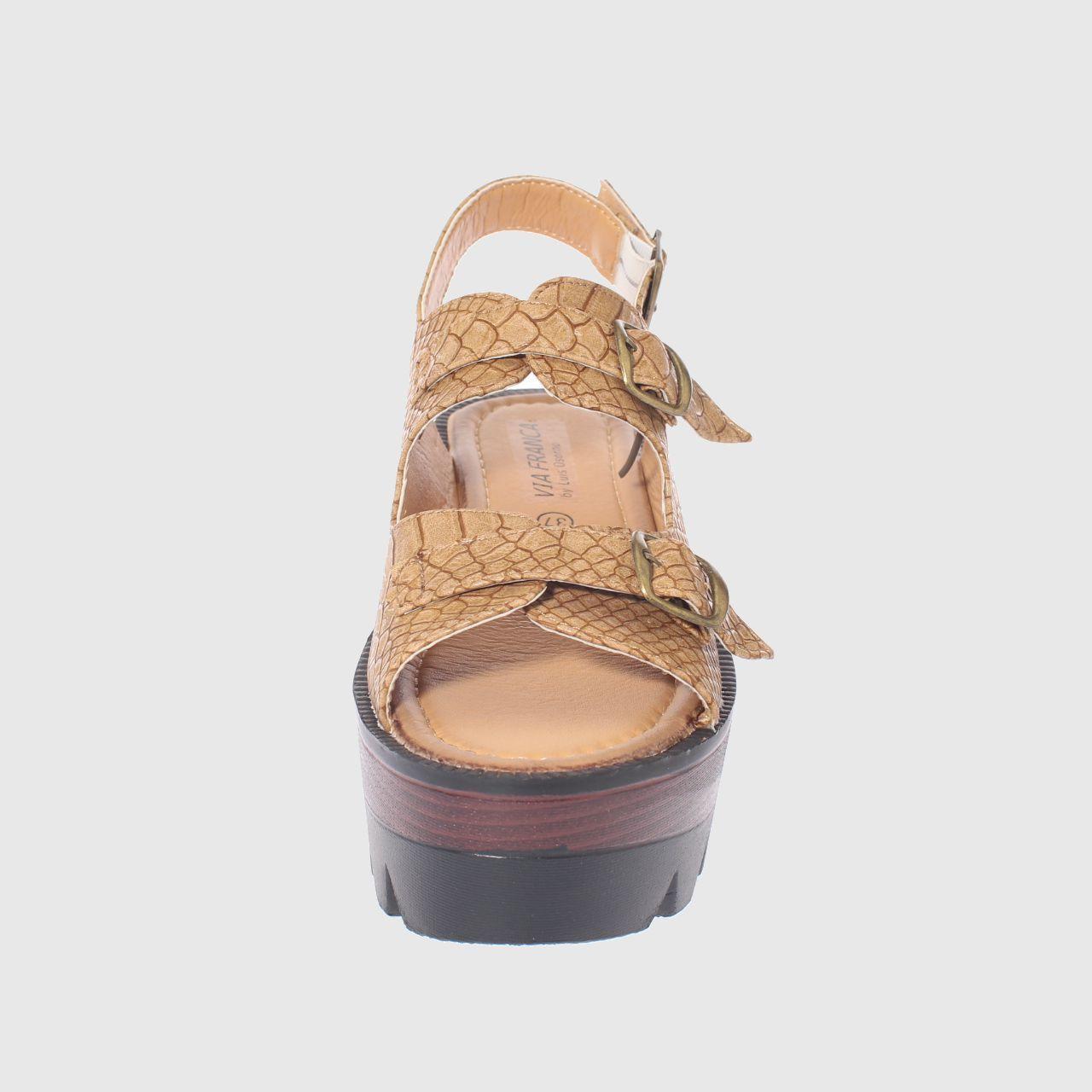 Sandalia plataforma Croco Camel Vía Franca Mujer-2