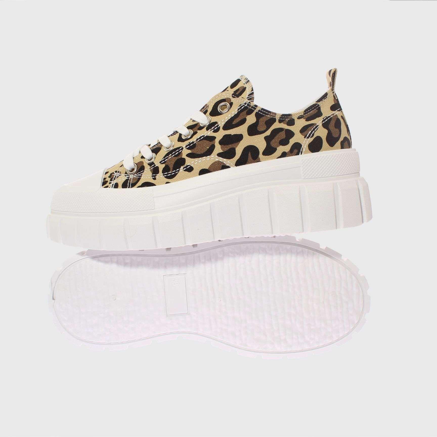 Zapatilla Leopardo Negro Vía Franca Mujer-1