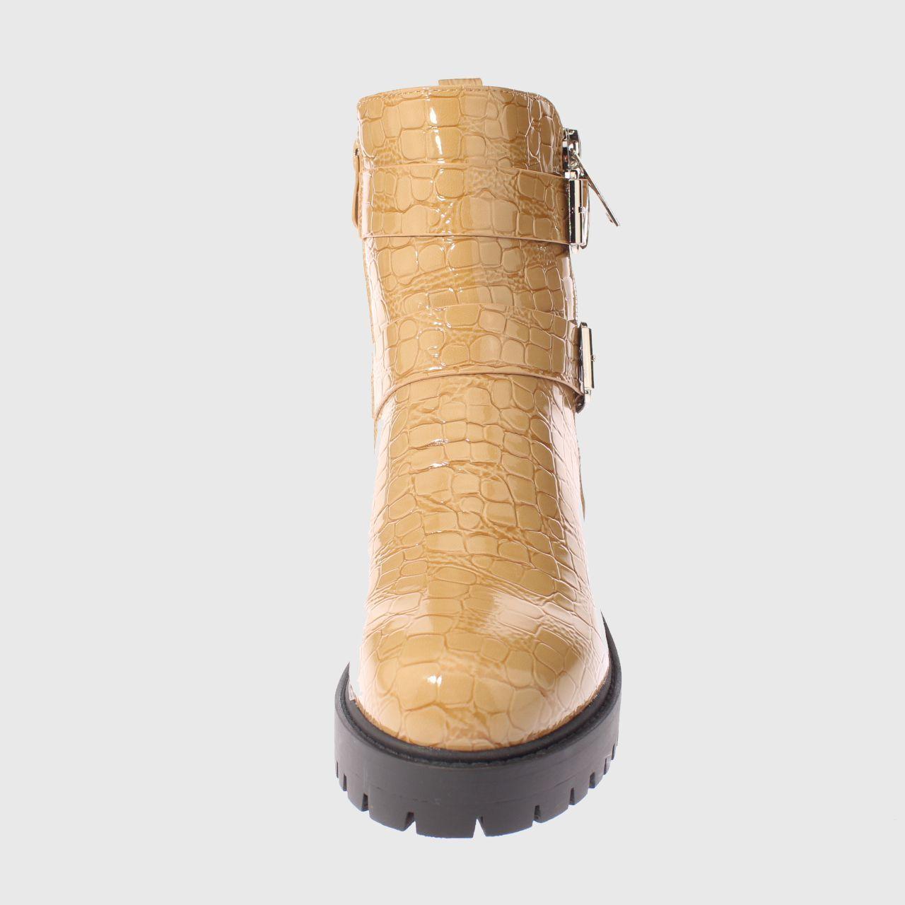 Botin Charol Camel Vía Franca Mujer-2