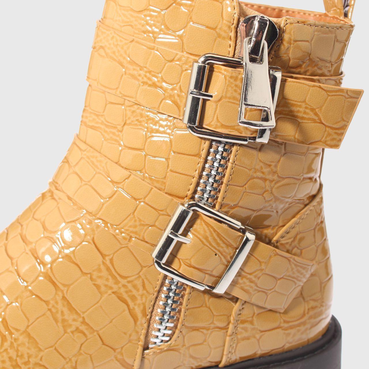 Botin Charol Camel Vía Franca Mujer-4