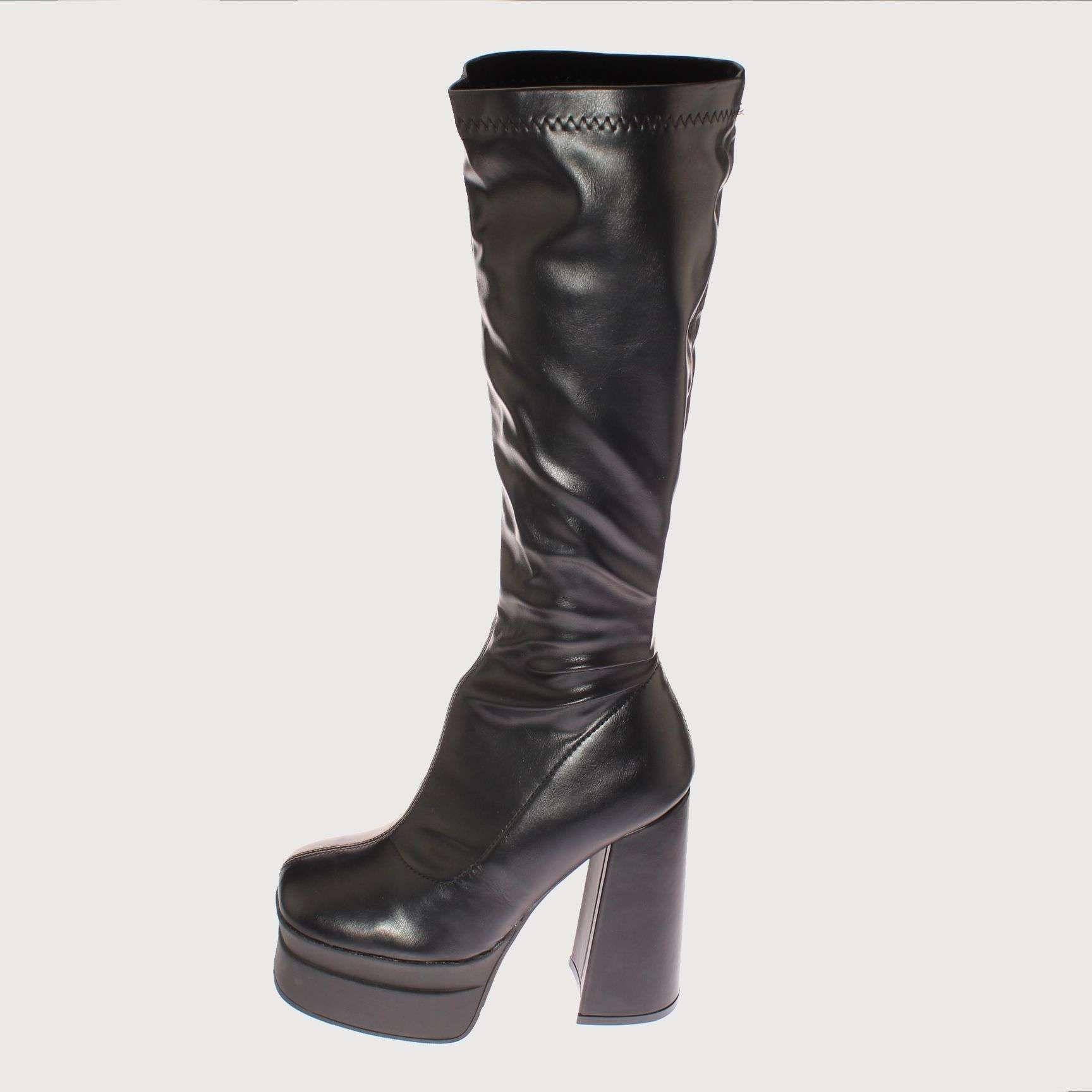 Bota Terraplen Negro Vía Franca Mujer Art: 5XZN728ABLACK-1