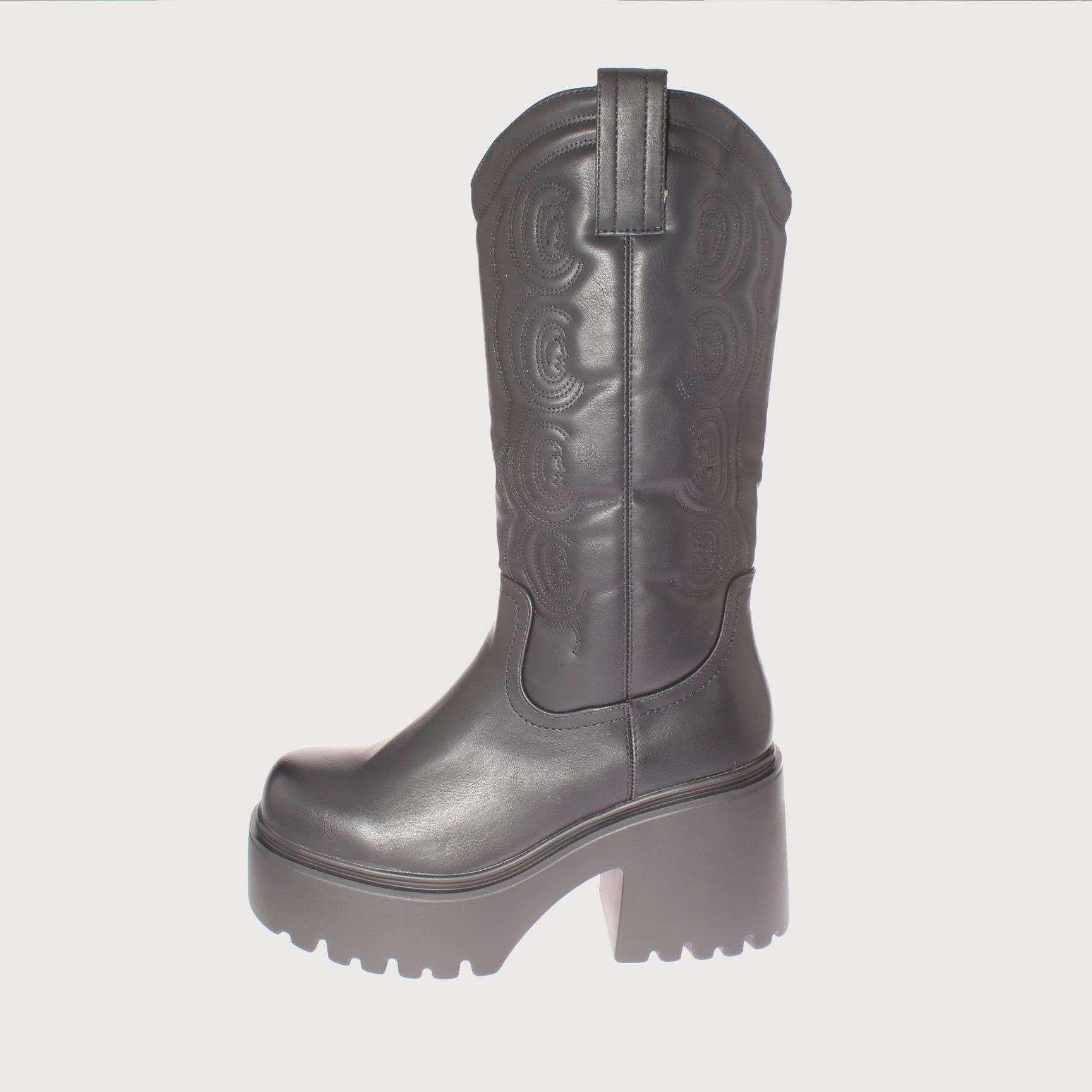 Bota Terraplen Negro Vía Franca Mujer Art: 5XZN584ANEGRO-1