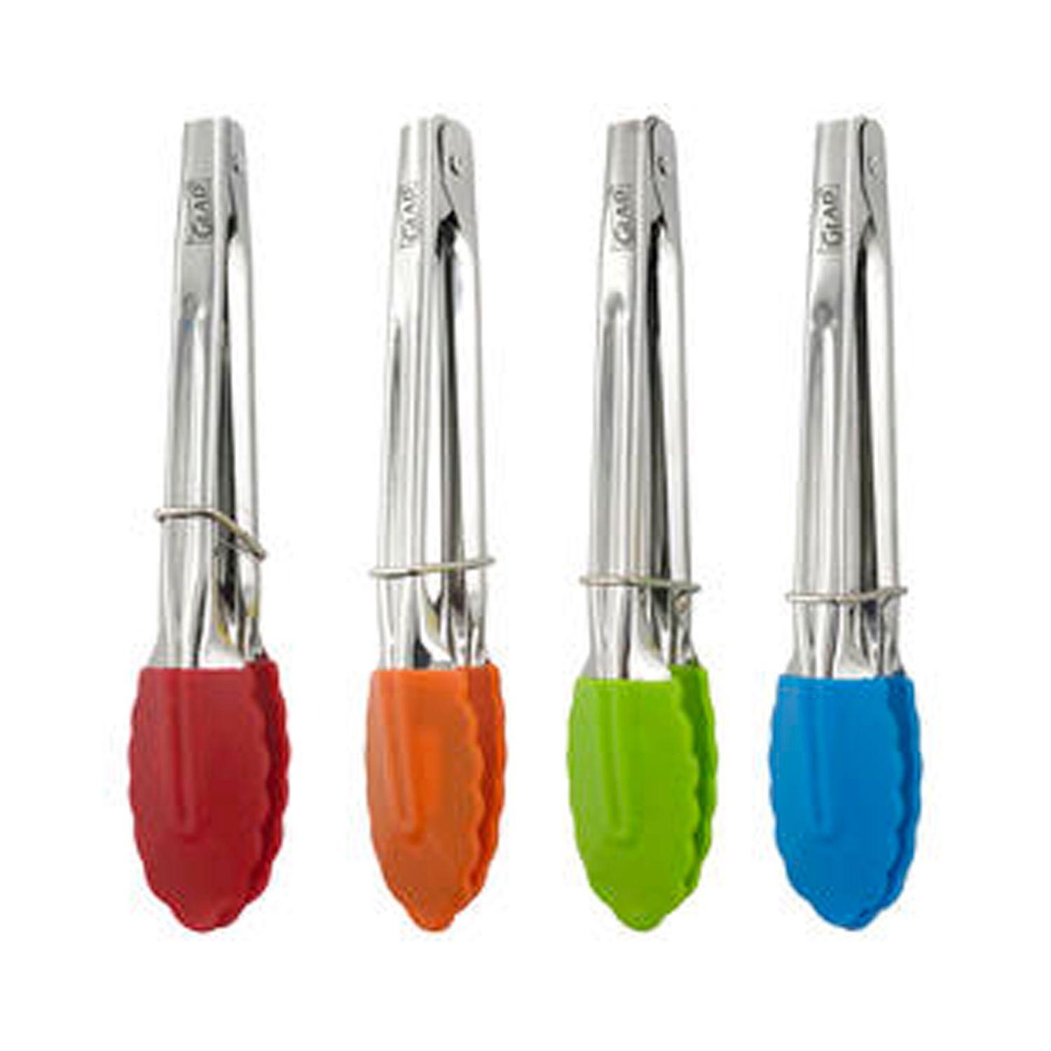 UNA MINI PINZAS CON SILICONA-1