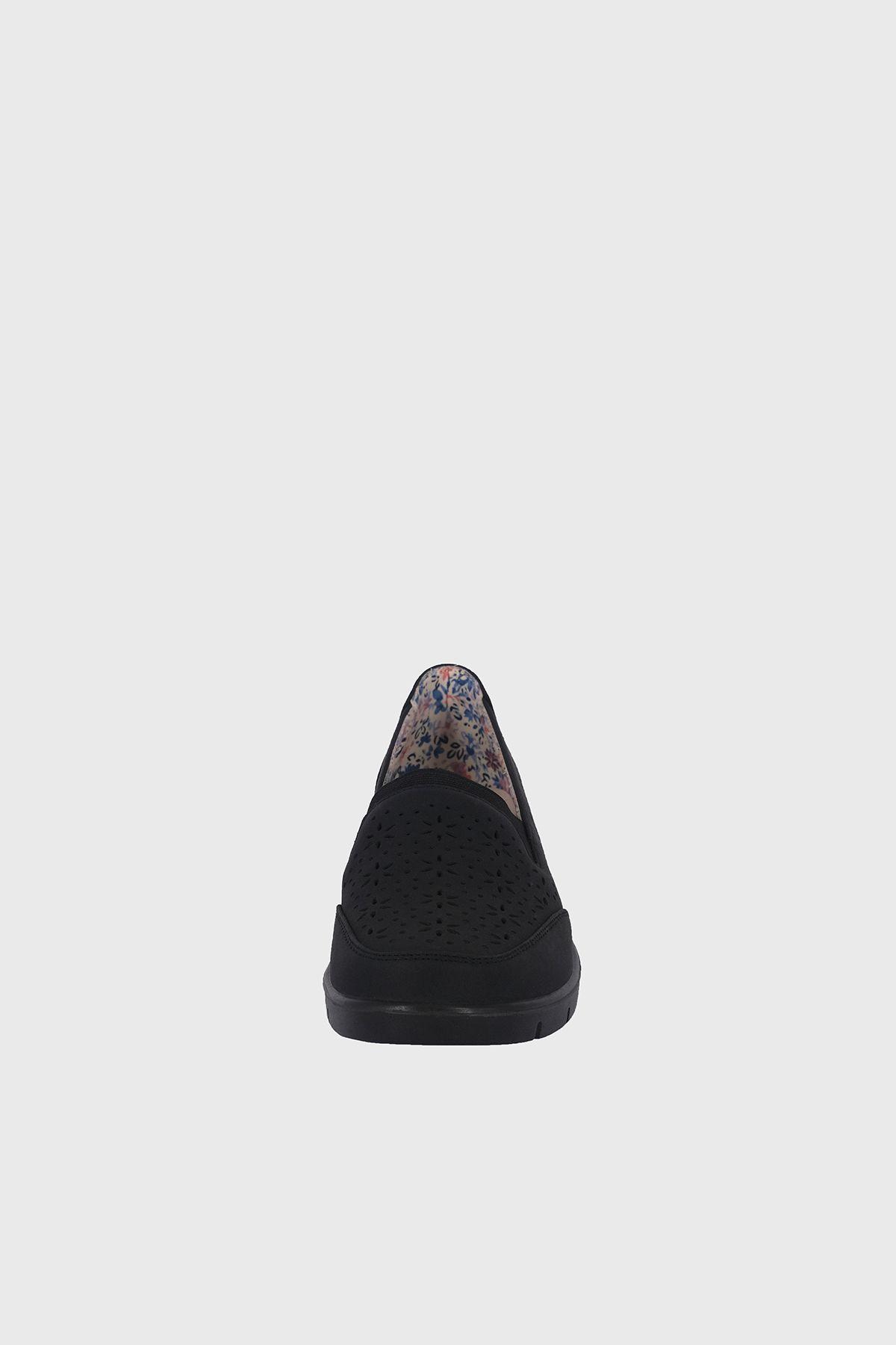 Mocasin Geranium Negro Passer-2
