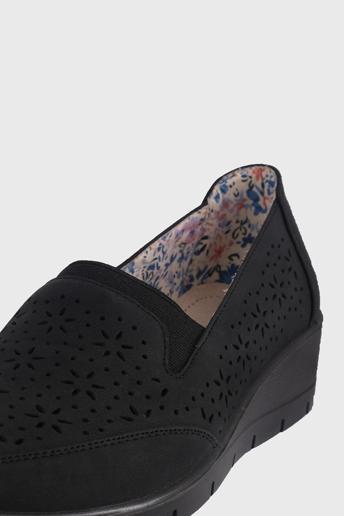 Mocasin Geranium Negro Passer-3