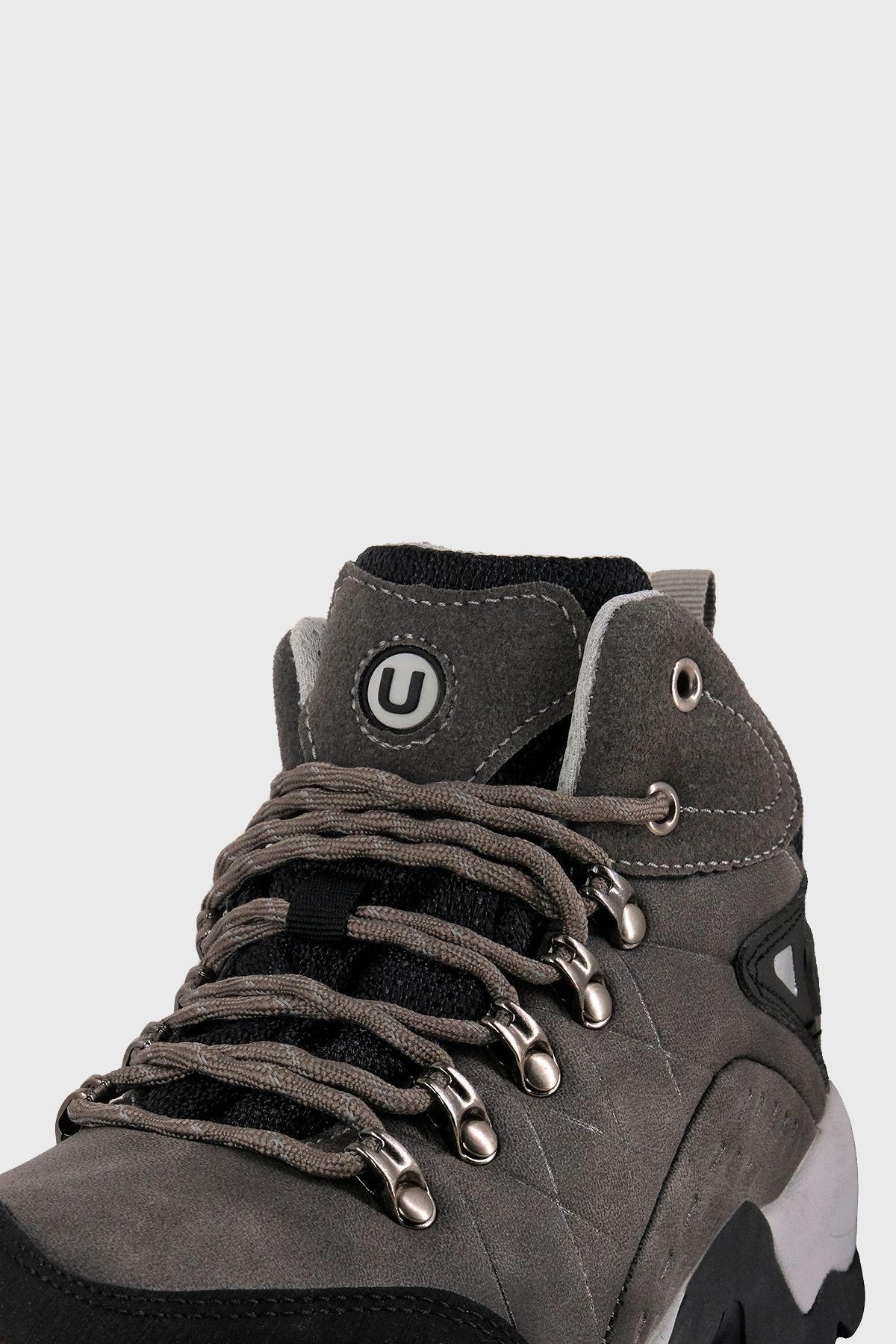 Botin Outdoor Waterproof Lillo Gris UNS-3