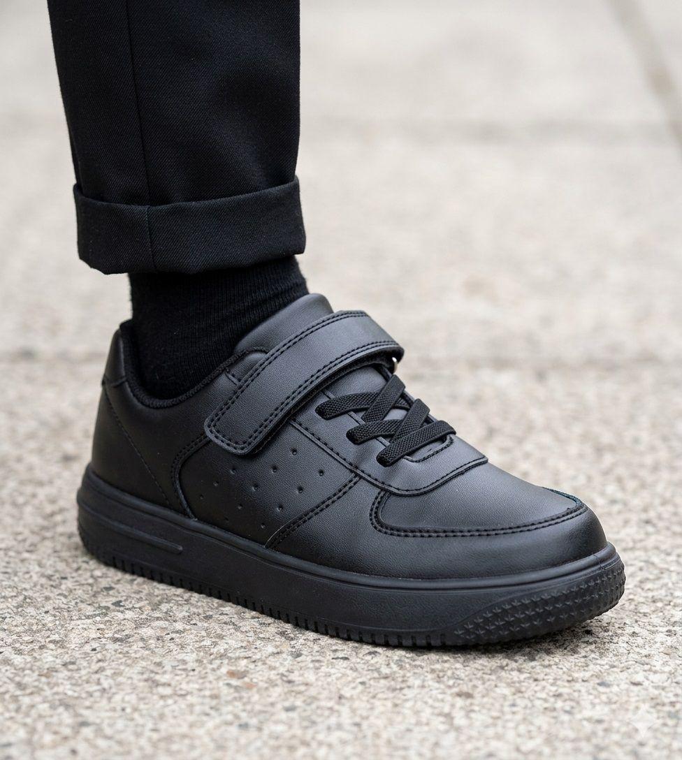 Zapatilla Escolar Lezat Negro UNS-4