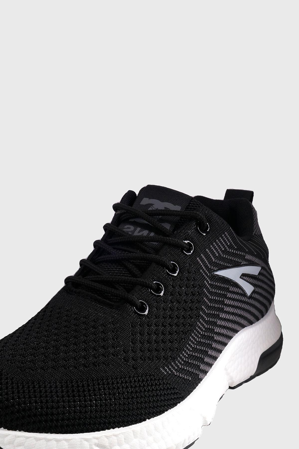 Zapatilla Barthea Negro UNS-3