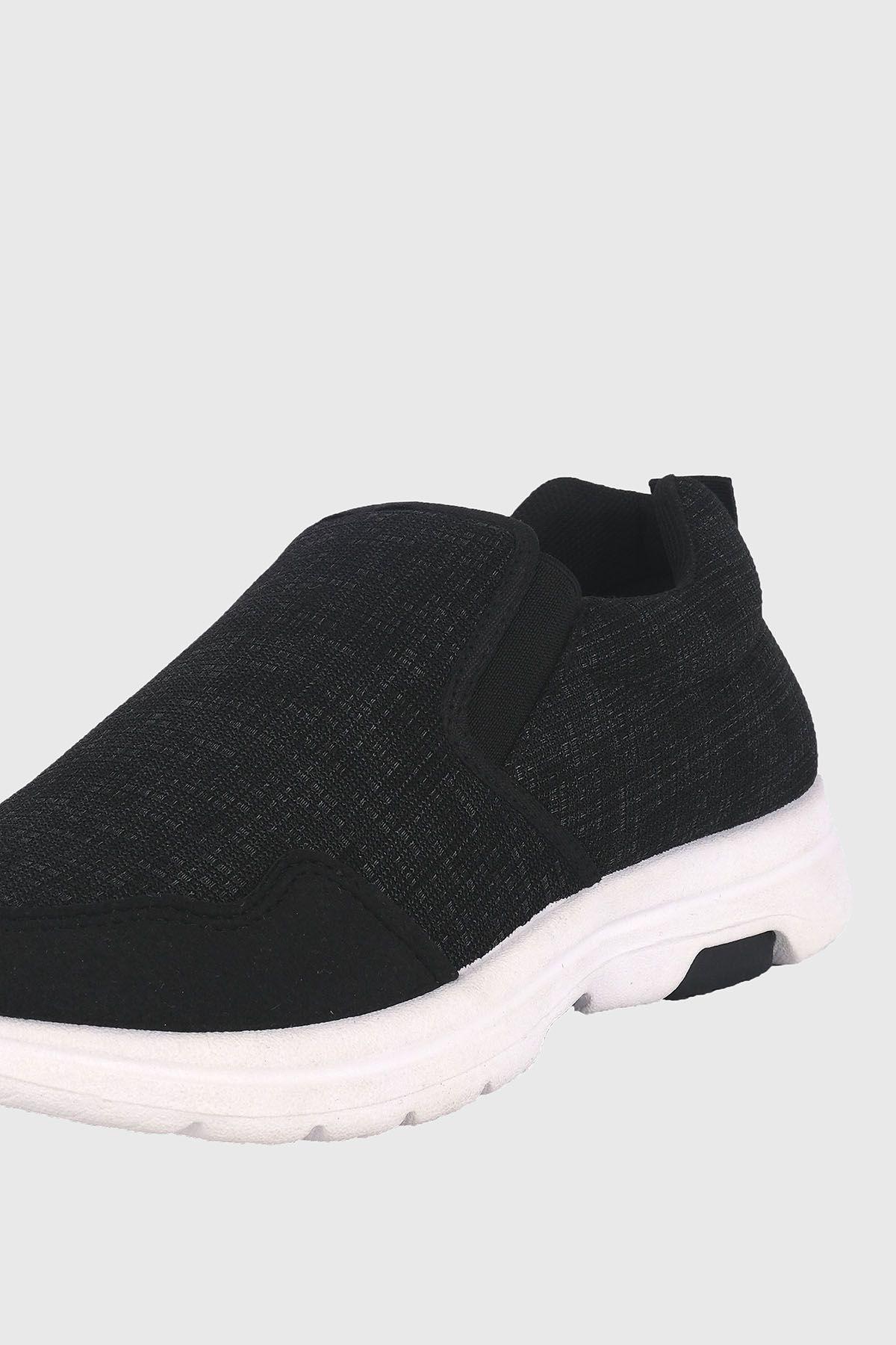 Zapatilla Manzano Negro UNS-3