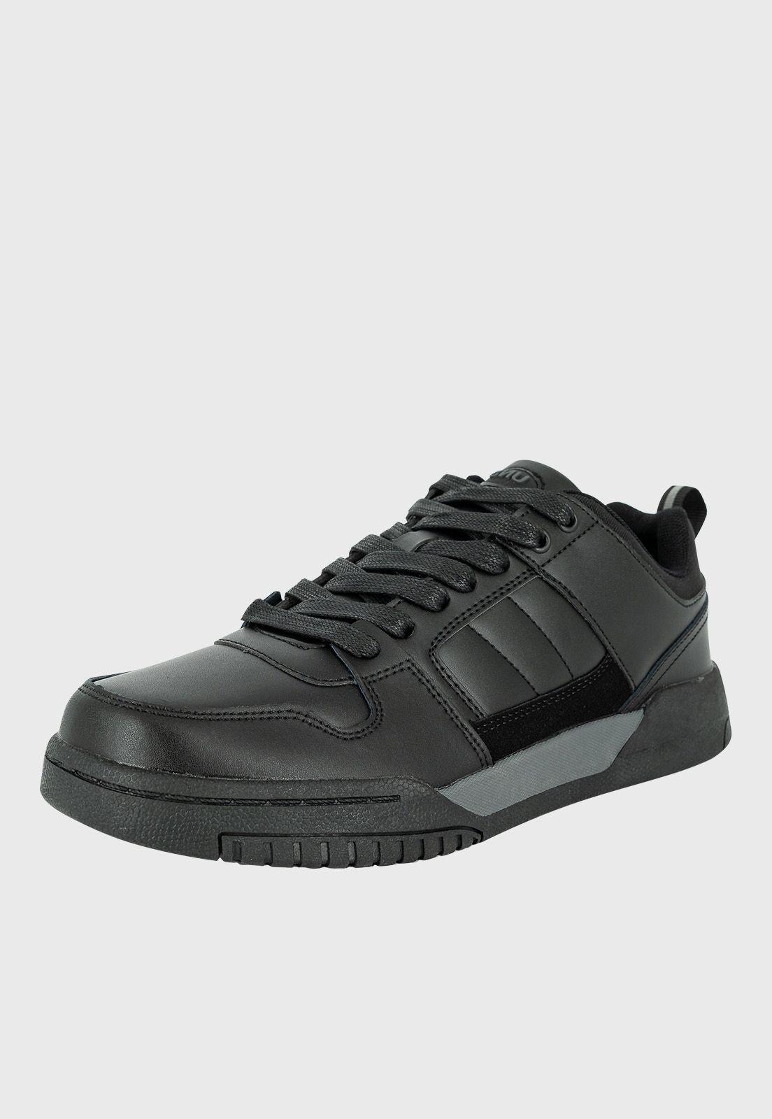 Zapatilla Saltoro Negro UNS-0